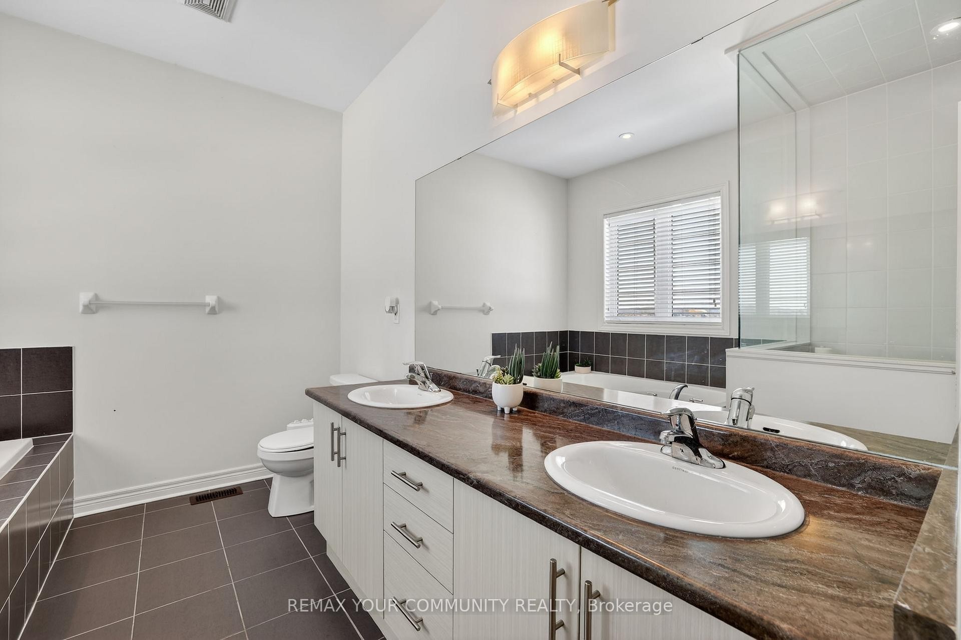 









31


Tay

Boulevard,
Bradford West Gwillimbury,




ON
L3Z 0W5

