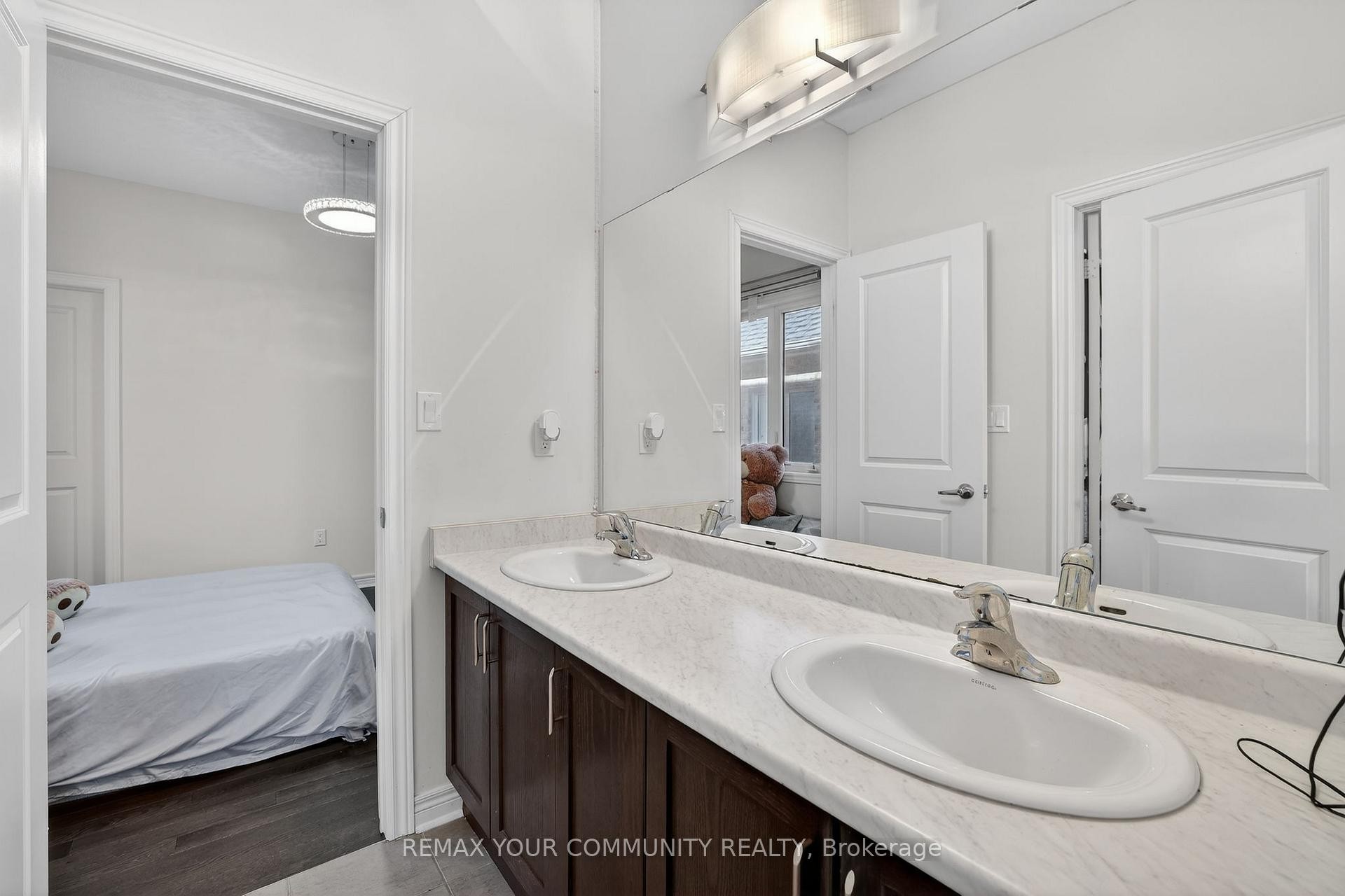 









31


Tay

Boulevard,
Bradford West Gwillimbury,




ON
L3Z 0W5

