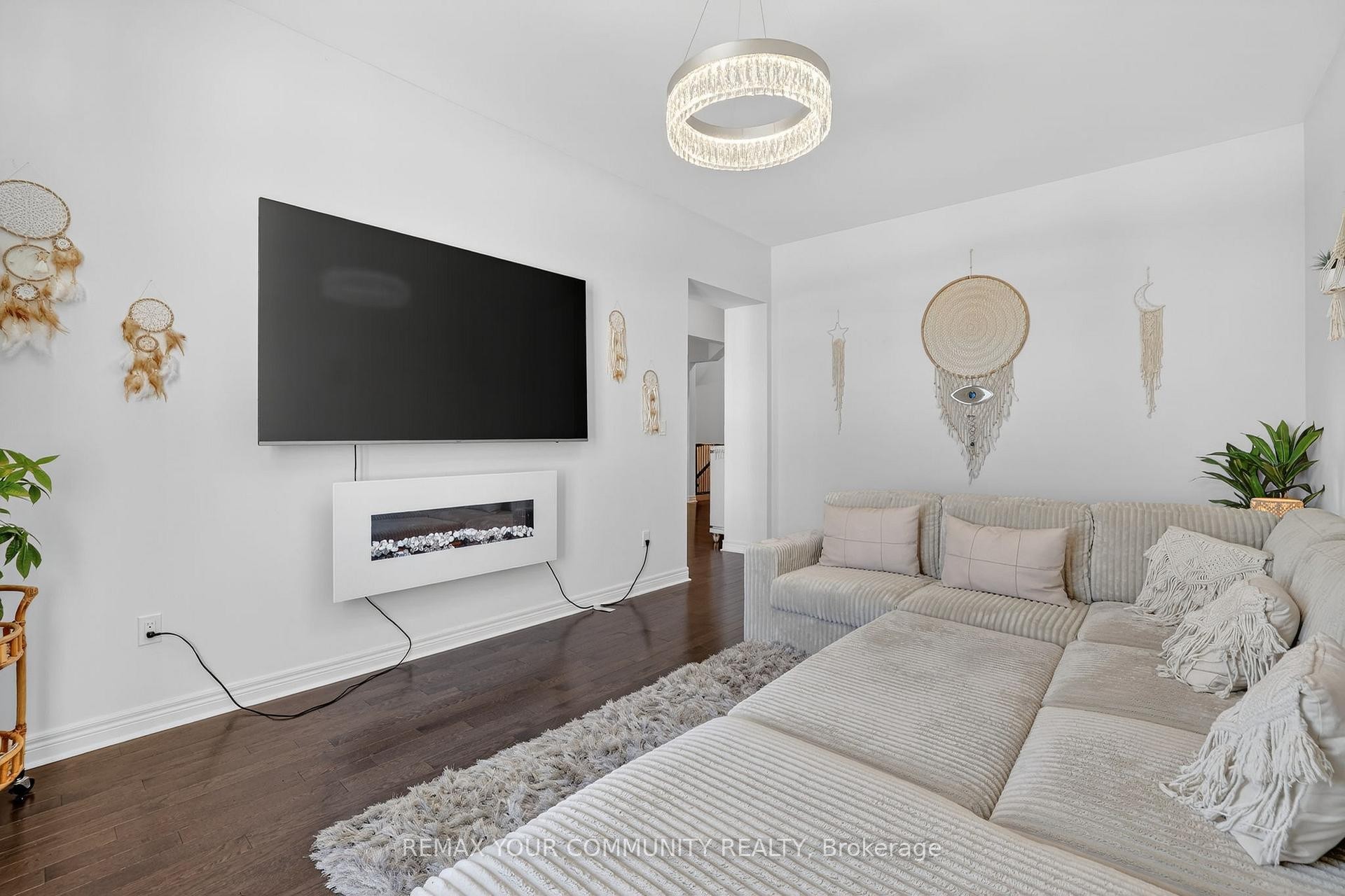 









31


Tay

Boulevard,
Bradford West Gwillimbury,




ON
L3Z 0W5


