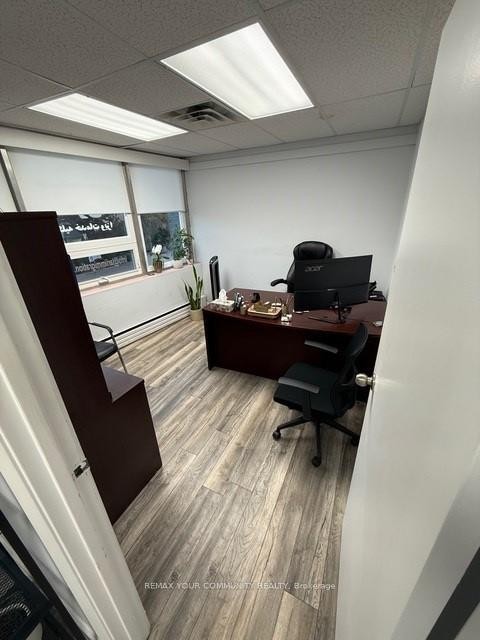 









10212


Yonge

Street, 207,
Richmond Hill,




ON
L4C 3B6

