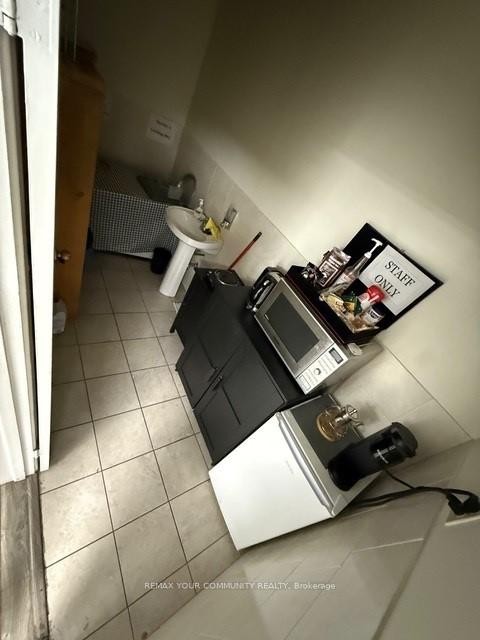 









10212


Yonge

Street, 207,
Richmond Hill,




ON
L4C 3B6

