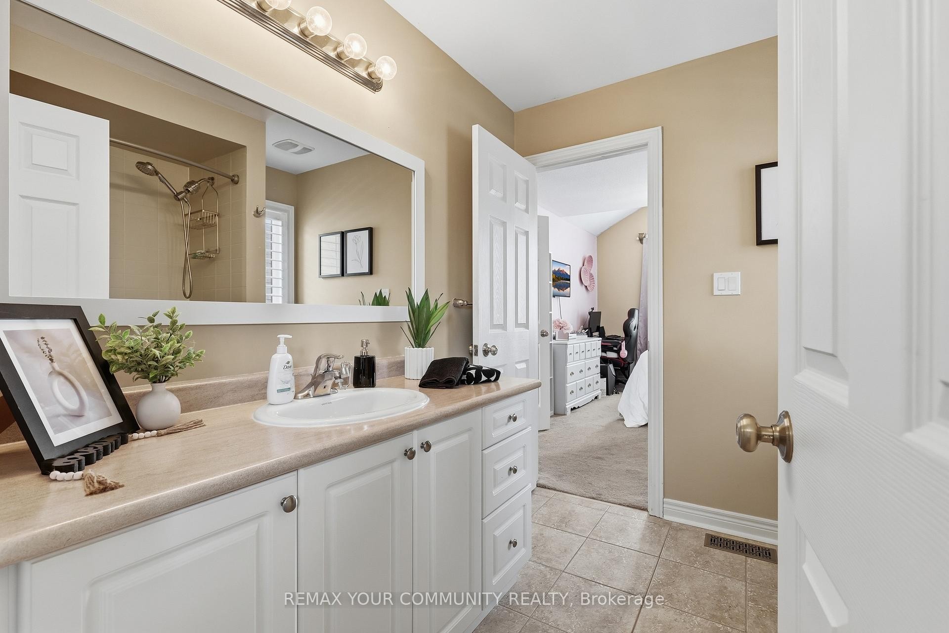 









21


McCabe

Lane,
New Tecumseth,




ON
L0G 1W0

