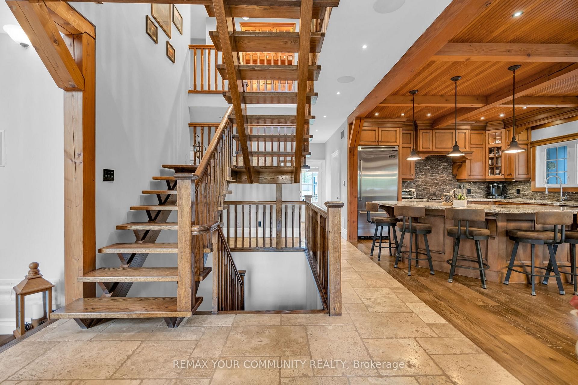 









515


Lake

Drive East,
Georgina,




ON
L0E 1S0

