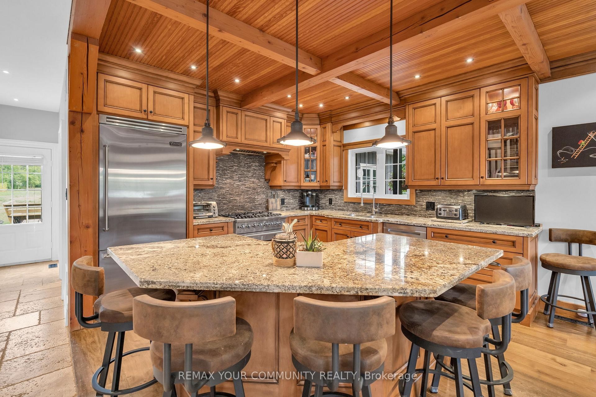 









515


Lake

Drive East,
Georgina,




ON
L0E 1S0

