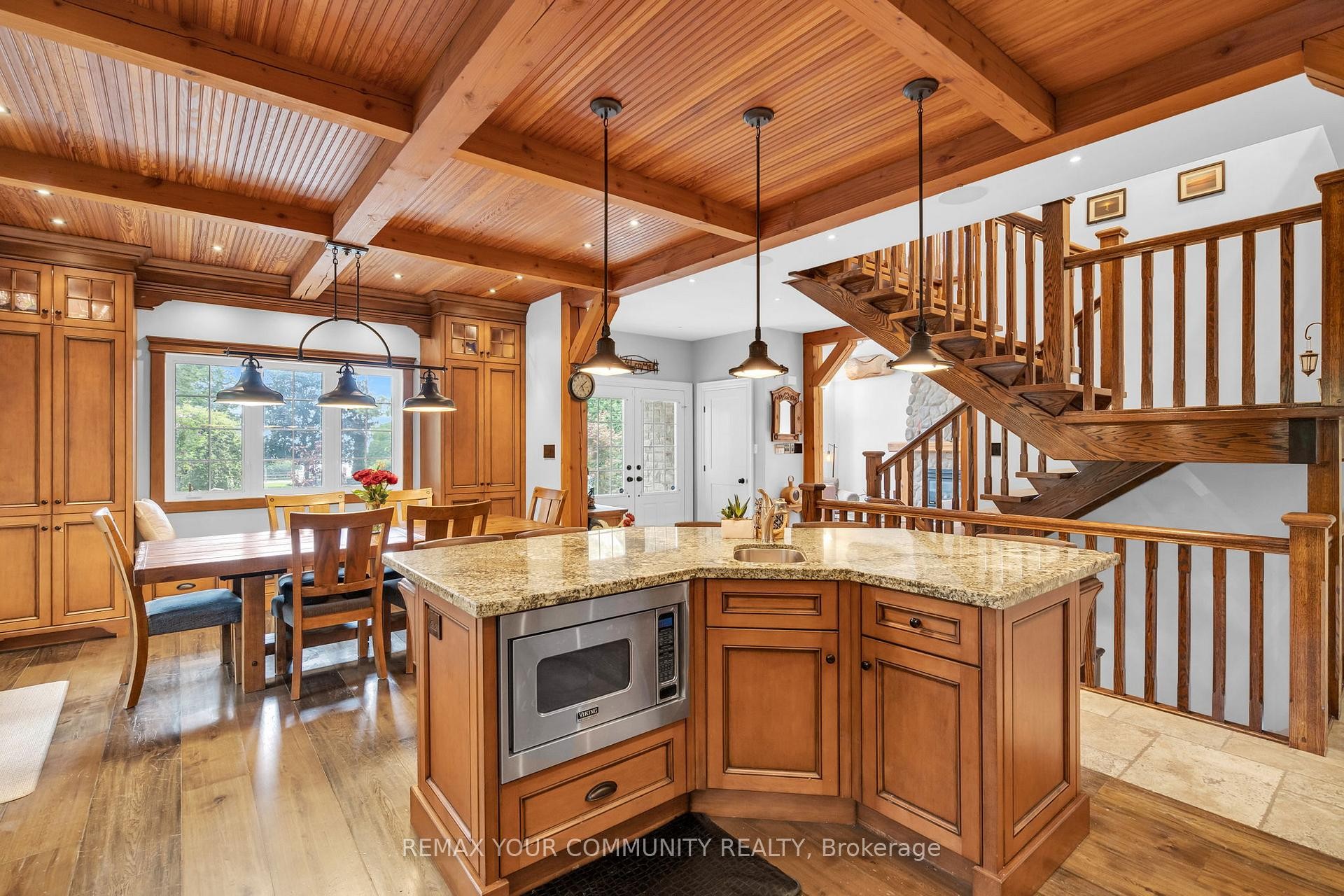 









515


Lake

Drive East,
Georgina,




ON
L0E 1S0


