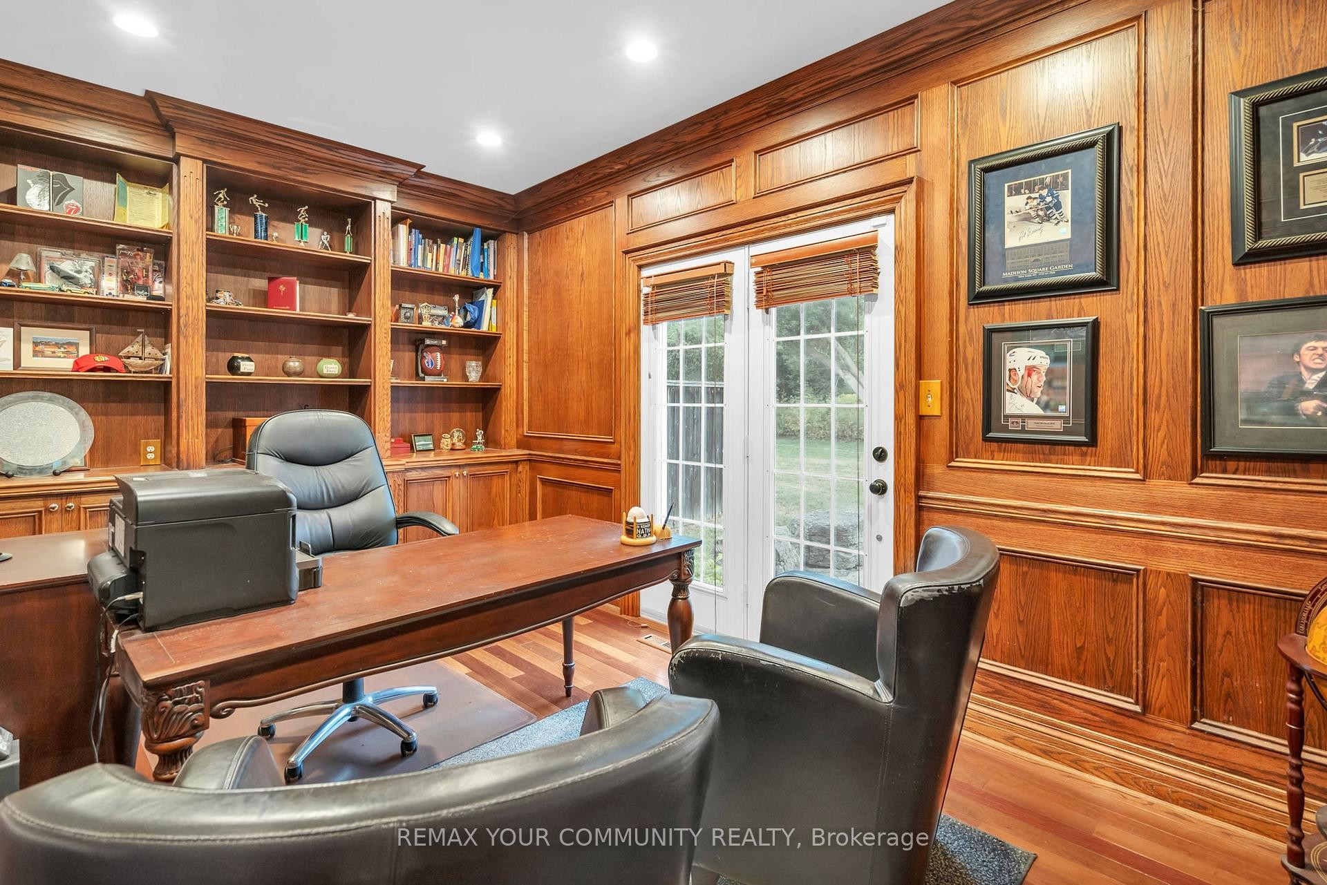 









515


Lake

Drive East,
Georgina,




ON
L0E 1S0

