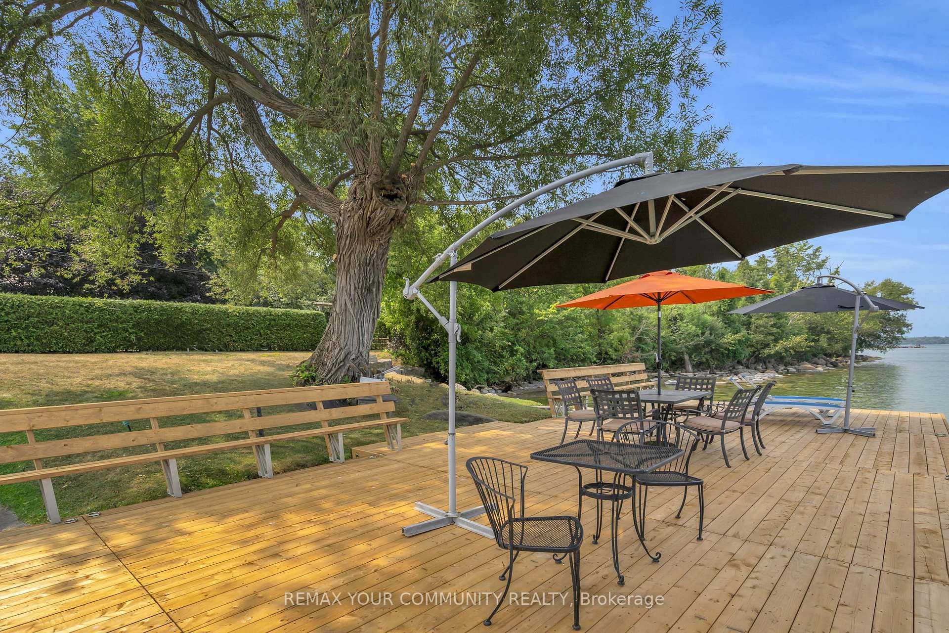 









515


Lake

Drive East,
Georgina,




ON
L0E 1S0

