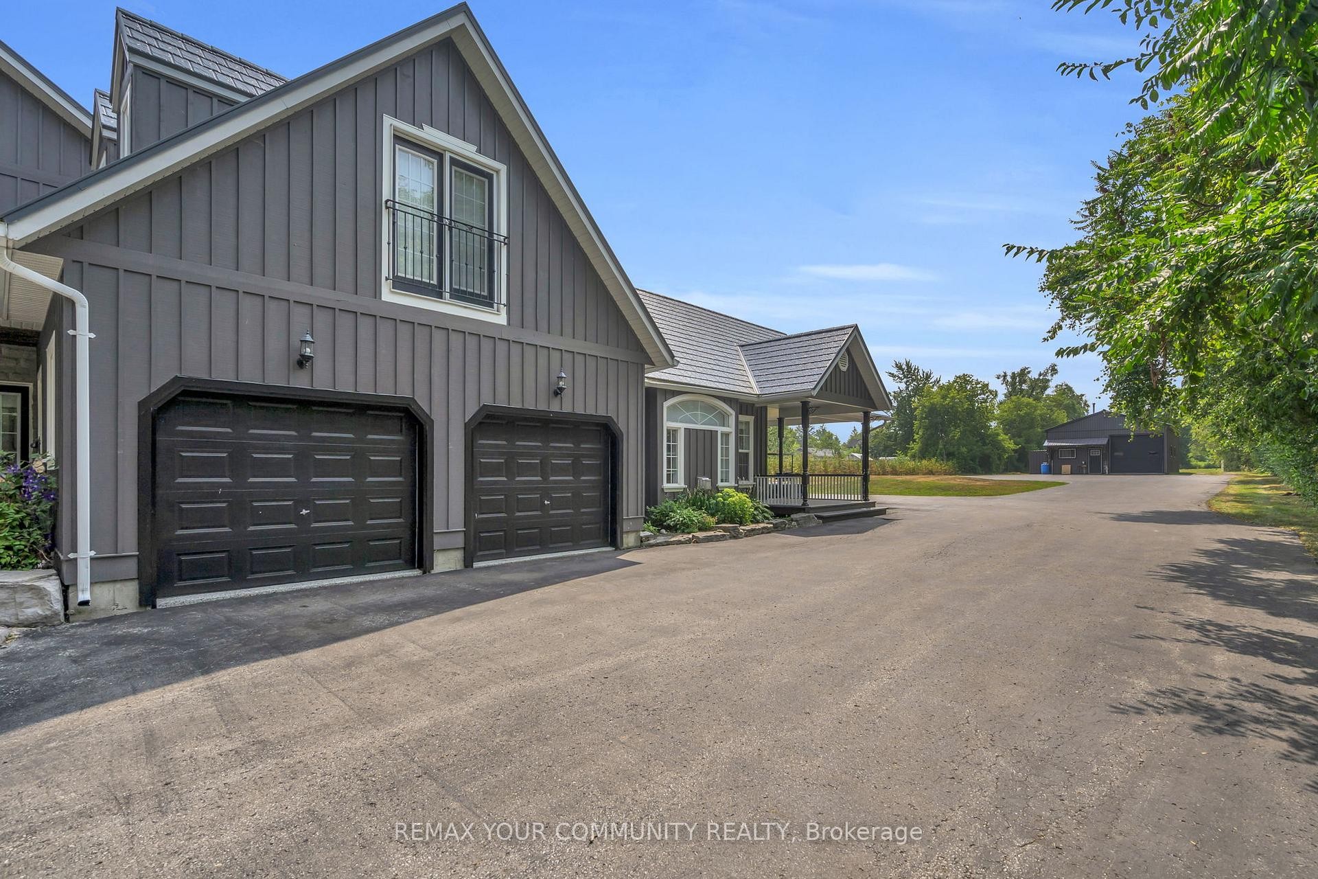 









515


Lake

Drive East,
Georgina,




ON
L0E 1S0

