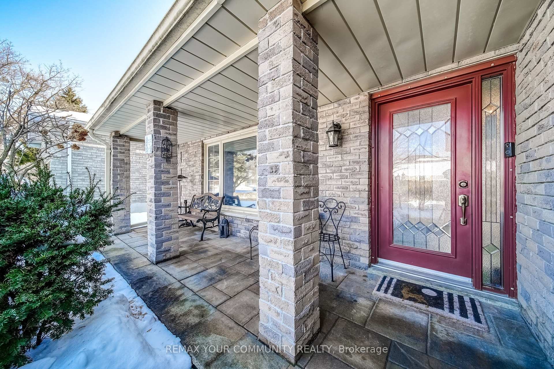









911


Ferndale

Crescent,
Newmarket,




ON
L3Y 6B6

