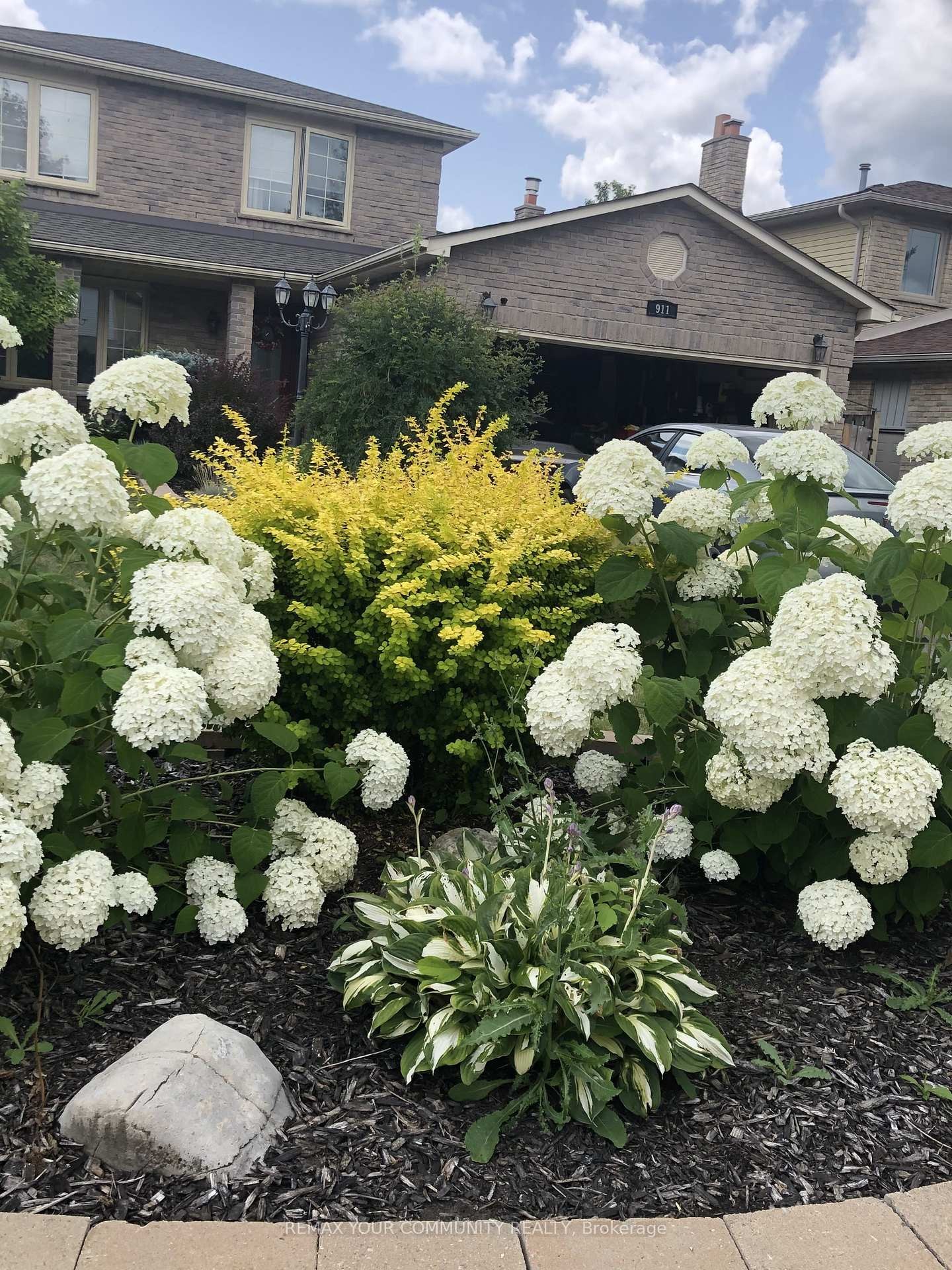 









911


Ferndale

Crescent,
Newmarket,




ON
L3Y 6B6

