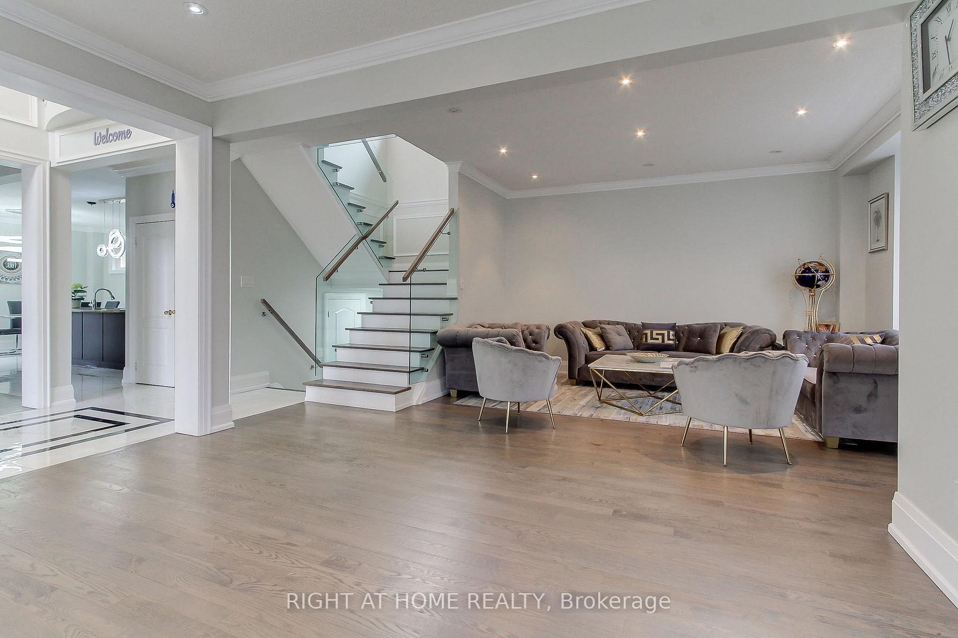 









109


Vipond

Way,
Bradford West Gwillimbury,




ON
L3Z 0G5


