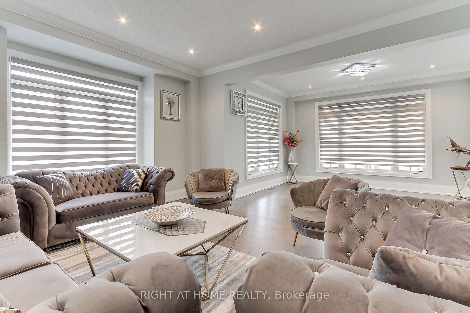 









109


Vipond

Way,
Bradford West Gwillimbury,




ON
L3Z 0G5

