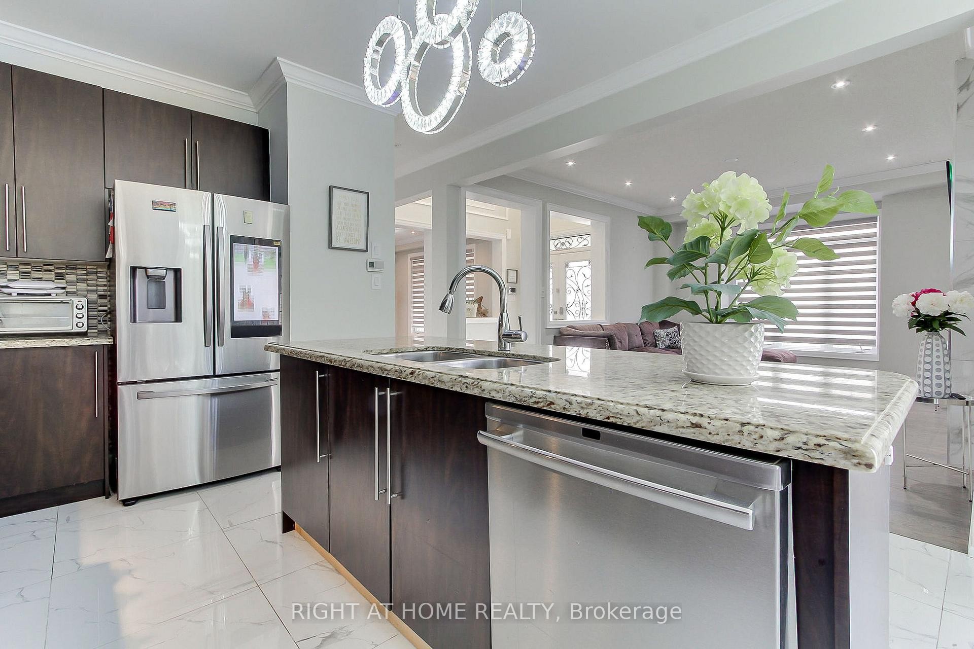 









109


Vipond

Way,
Bradford West Gwillimbury,




ON
L3Z 0G5

