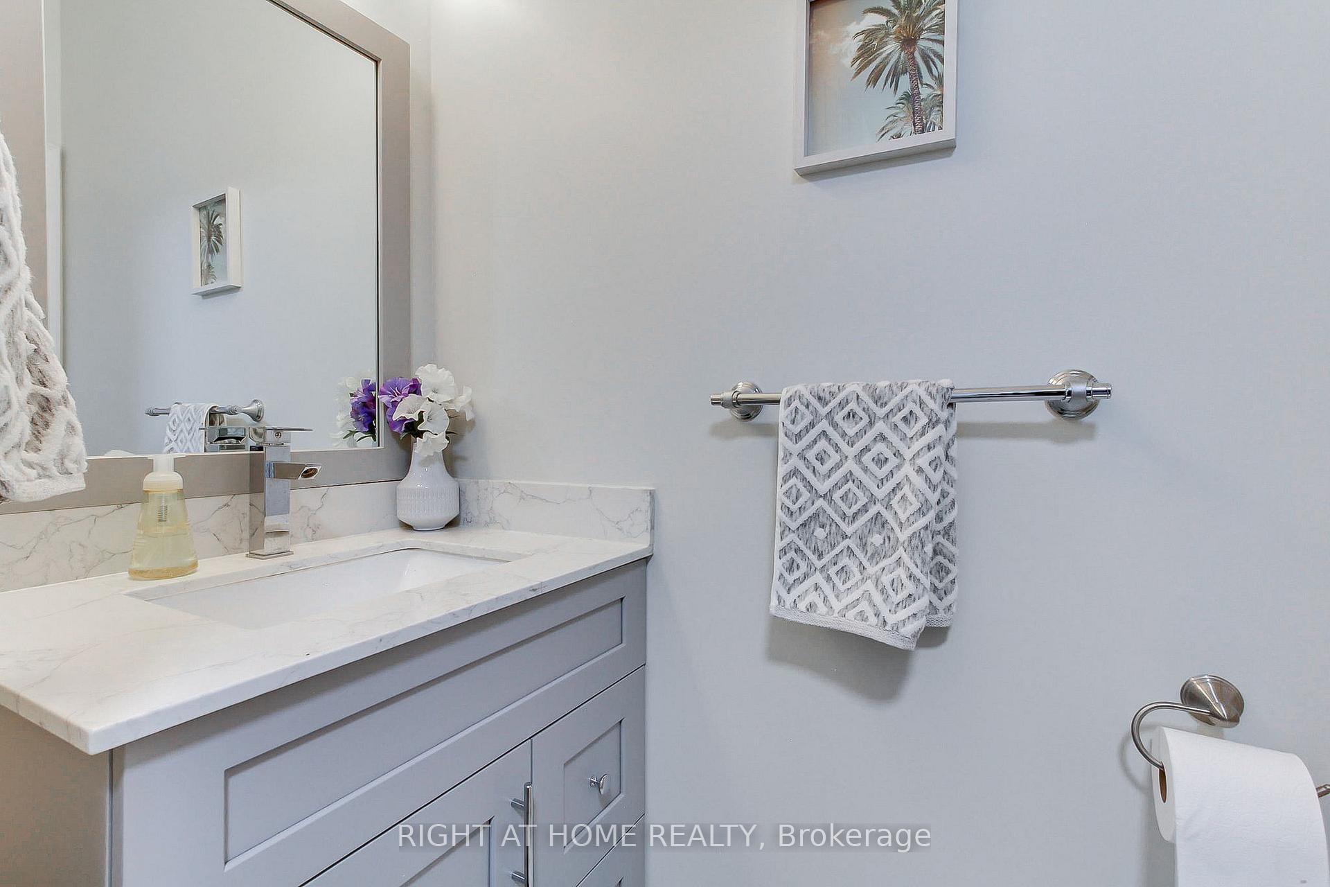 









109


Vipond

Way,
Bradford West Gwillimbury,




ON
L3Z 0G5


