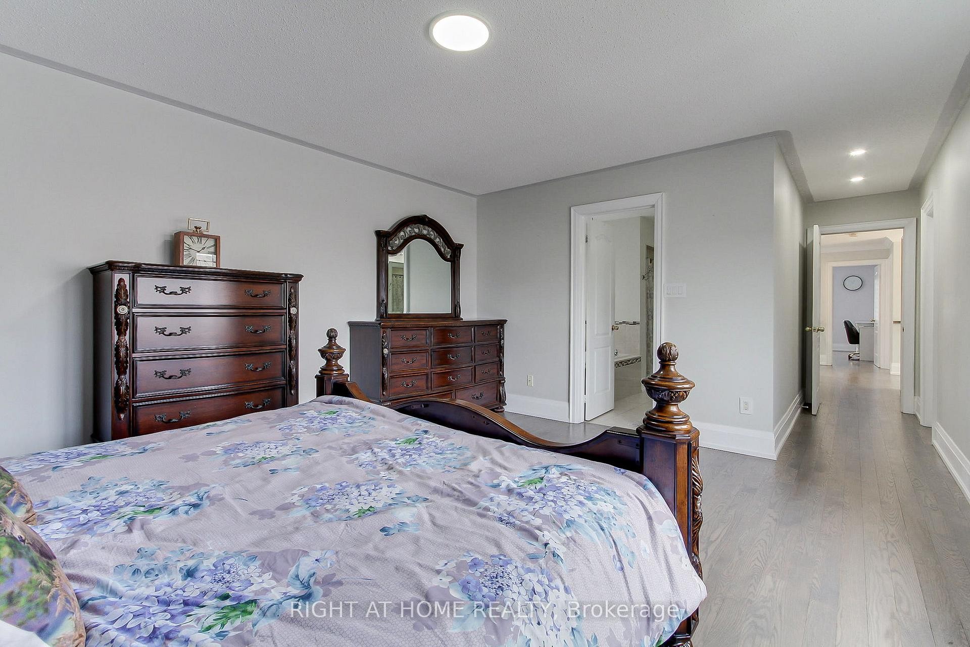









109


Vipond

Way,
Bradford West Gwillimbury,




ON
L3Z 0G5

