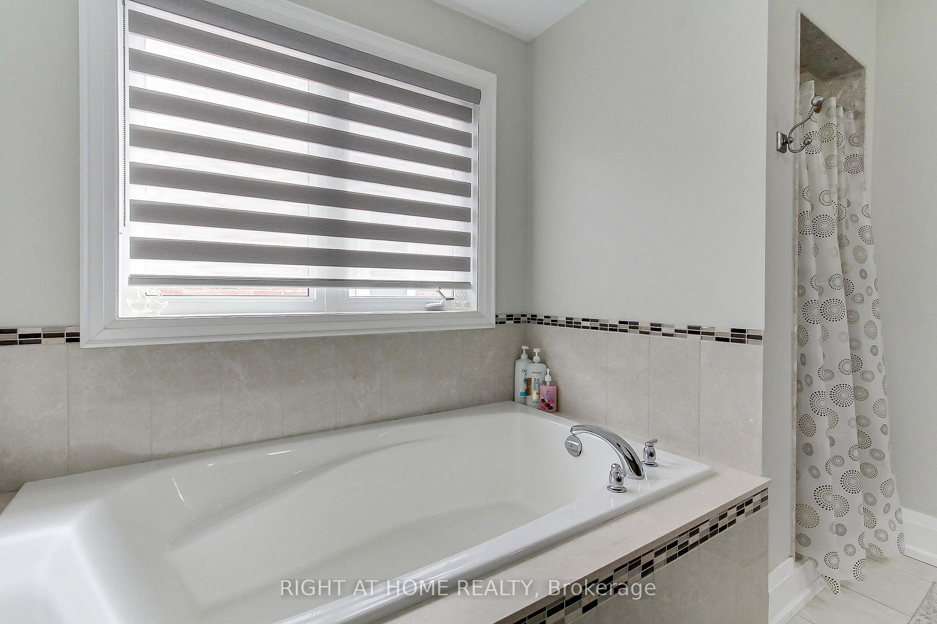 









109


Vipond

Way,
Bradford West Gwillimbury,




ON
L3Z 0G5

