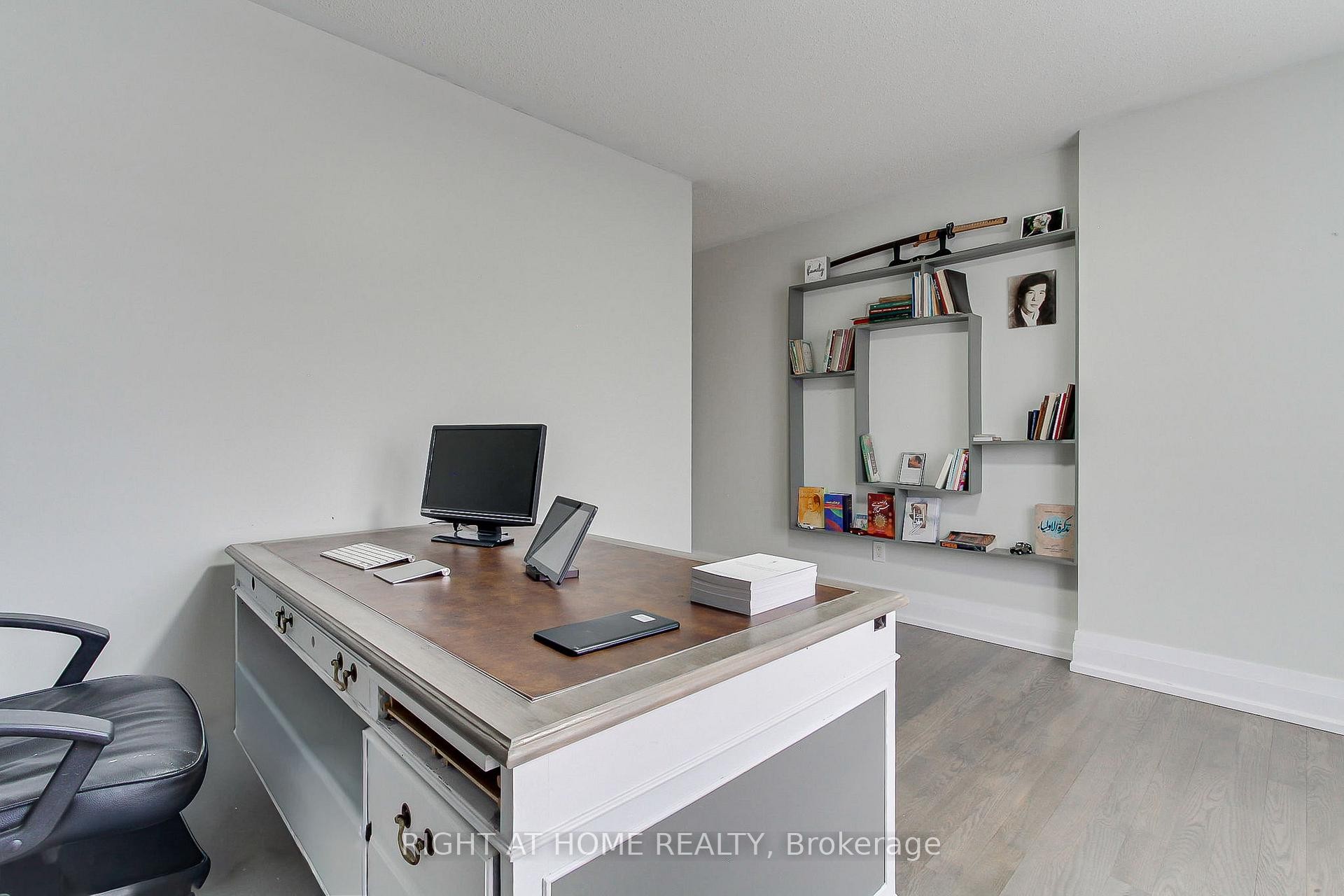 









109


Vipond

Way,
Bradford West Gwillimbury,




ON
L3Z 0G5


