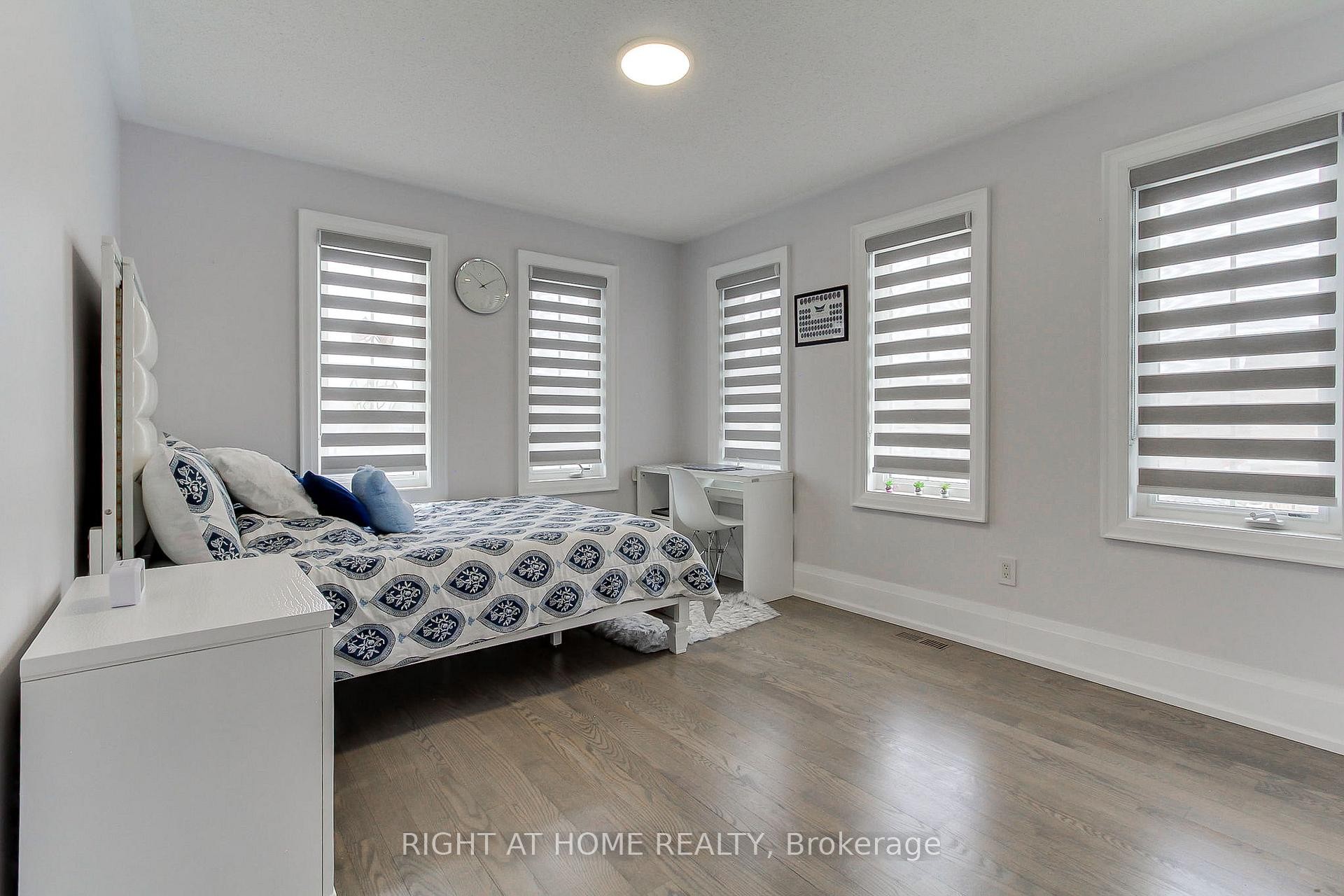 









109


Vipond

Way,
Bradford West Gwillimbury,




ON
L3Z 0G5


