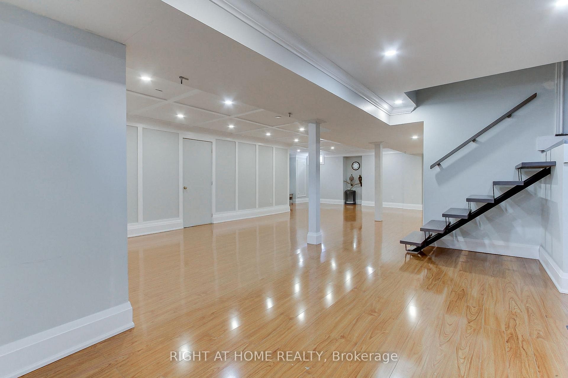 









109


Vipond

Way,
Bradford West Gwillimbury,




ON
L3Z 0G5

