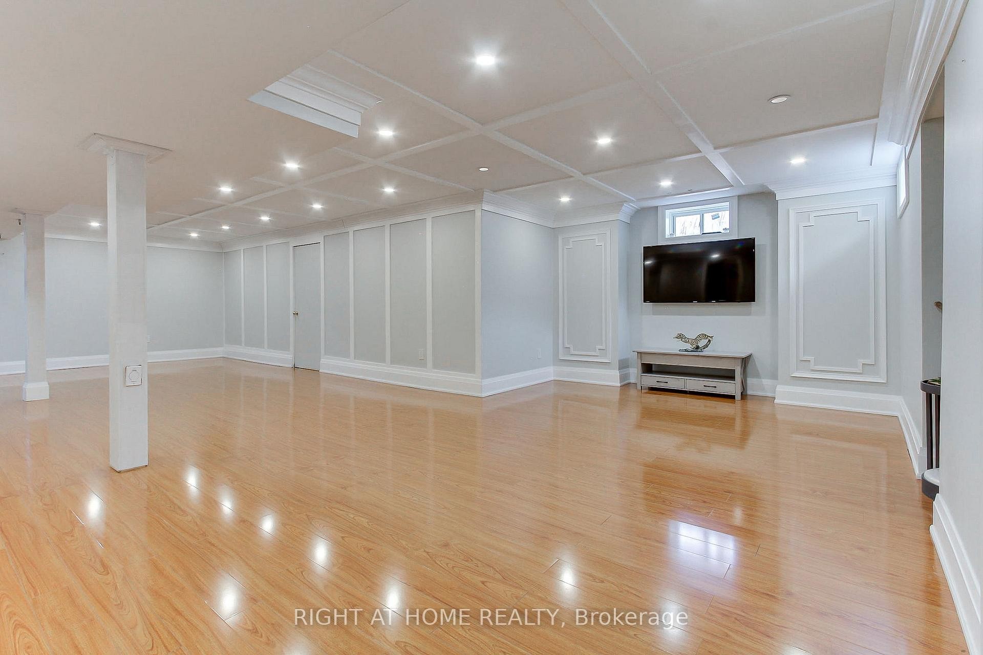 









109


Vipond

Way,
Bradford West Gwillimbury,




ON
L3Z 0G5

