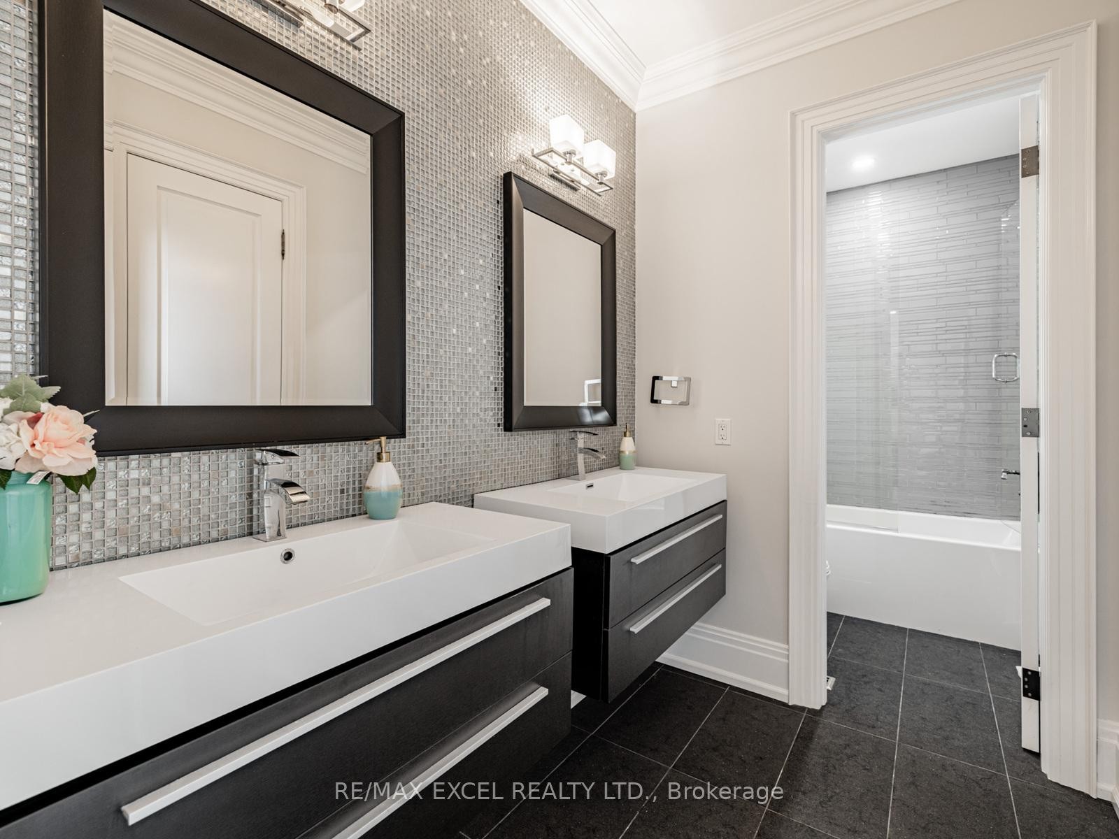 









134


Spruce

Avenue,
Richmond Hill,




ON
L4C 6W1

