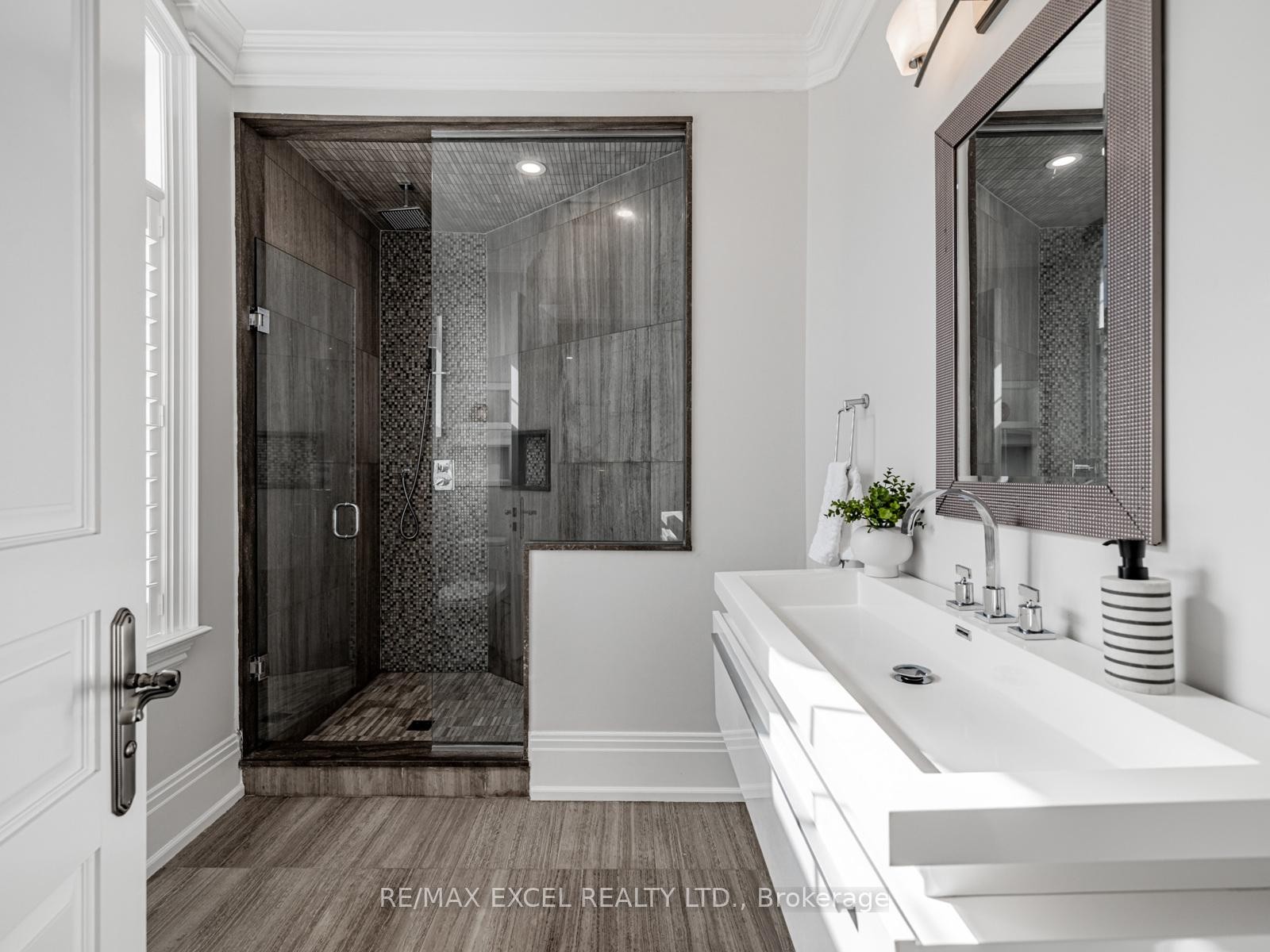 









134


Spruce

Avenue,
Richmond Hill,




ON
L4C 6W1

