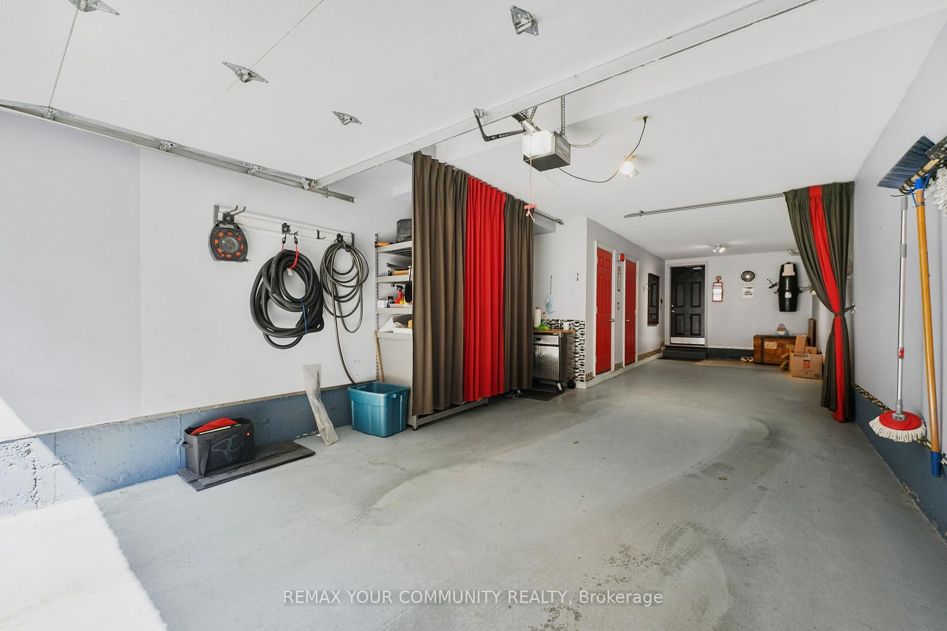 









16


Agar

Lane,
Vaughan,




ON
L4L 0C5

