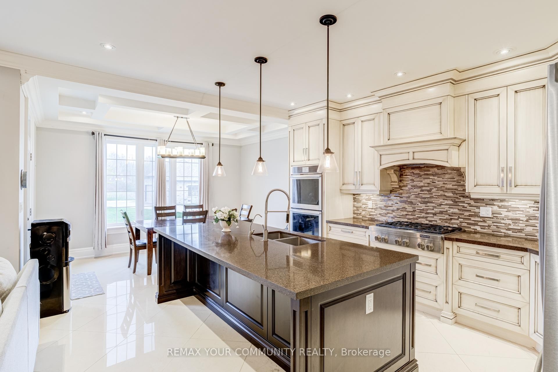 









20111


Bathurst

Street East,
East Gwillimbury,




ON
L9N 1N3

