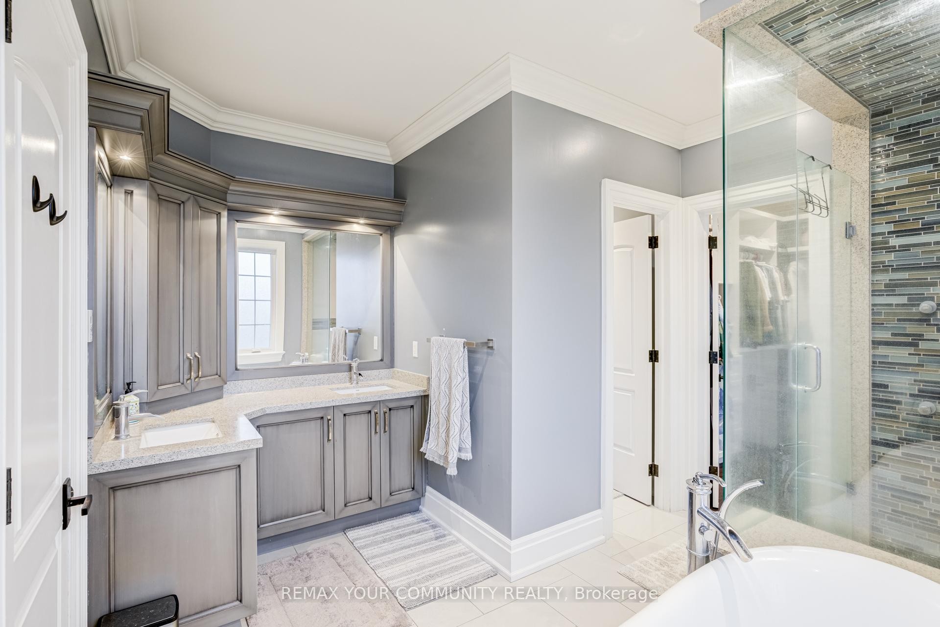 









20111


Bathurst

Street East,
East Gwillimbury,




ON
L9N 1N3

