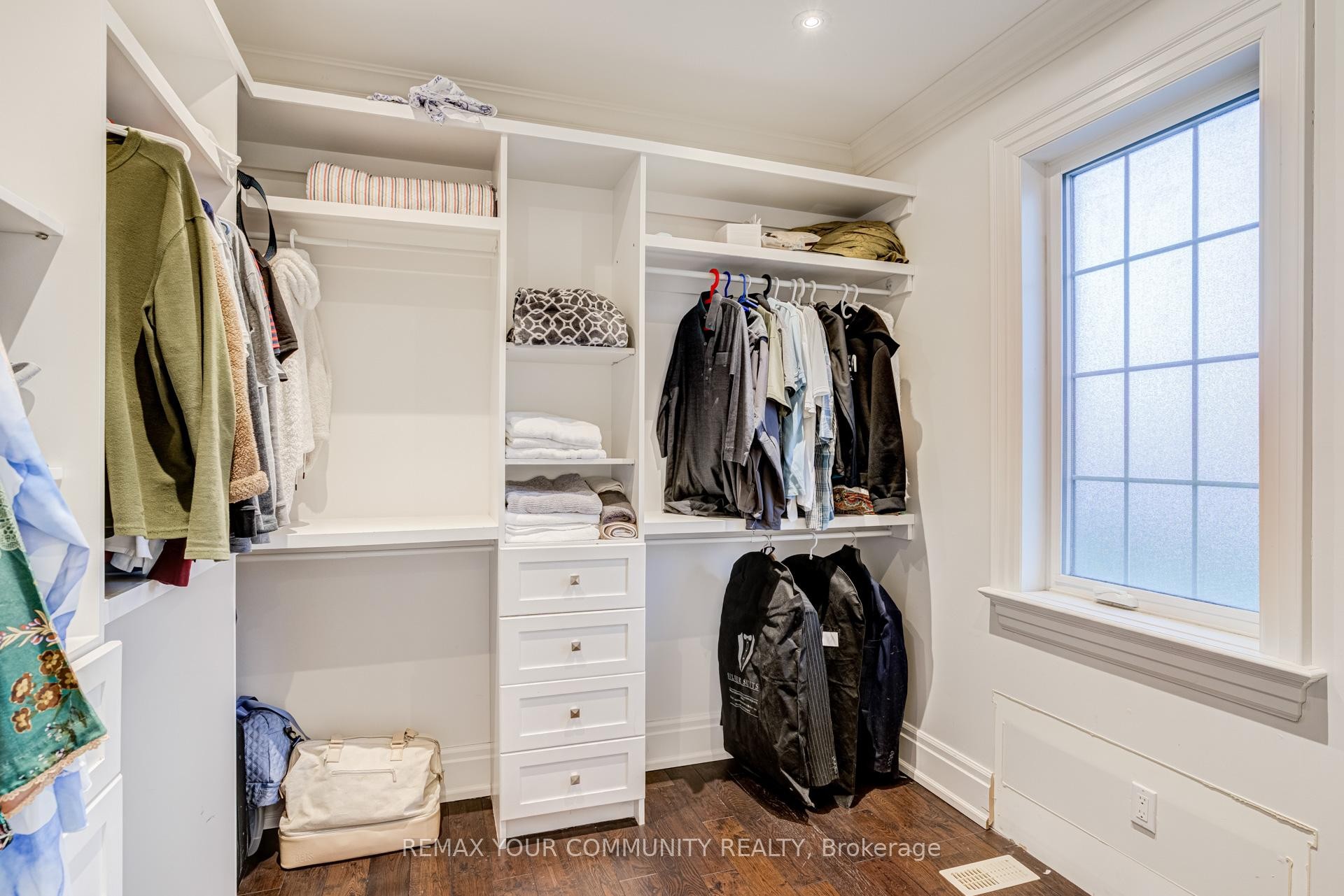 









20111


Bathurst

Street East,
East Gwillimbury,




ON
L9N 1N3

