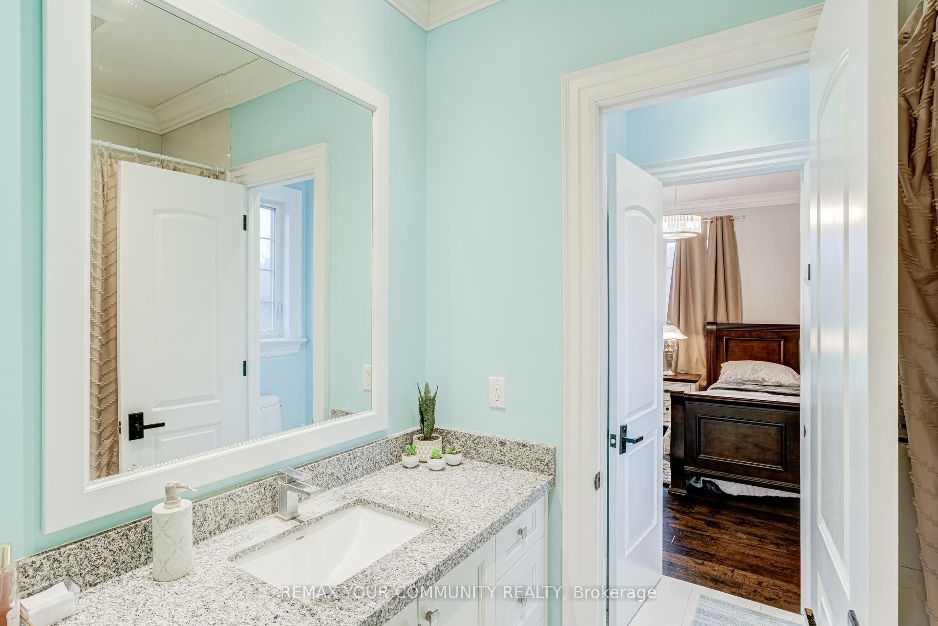 









20111


Bathurst

Street East,
East Gwillimbury,




ON
L9N 1N3

