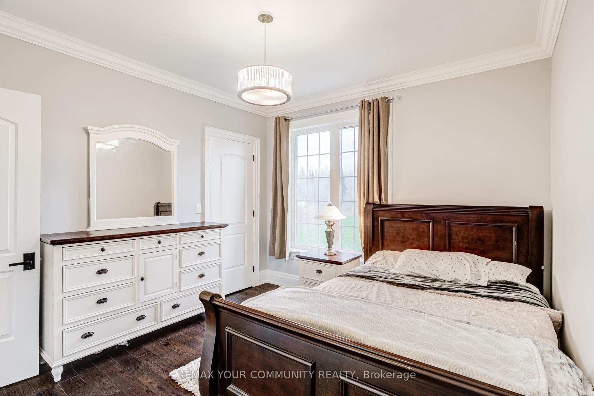 









20111


Bathurst

Street East,
East Gwillimbury,




ON
L9N 1N3

