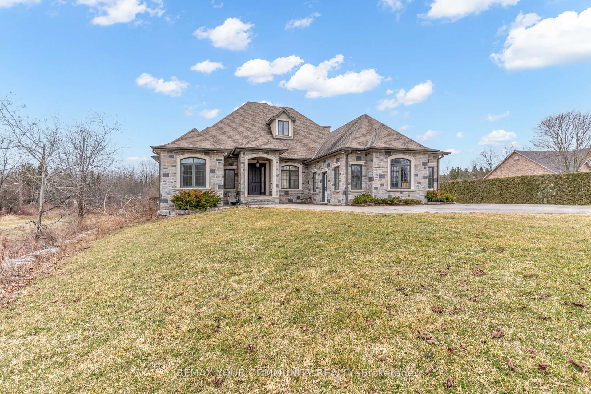 









20111


Bathurst

Street East,
East Gwillimbury,




ON
L9N 1N3

