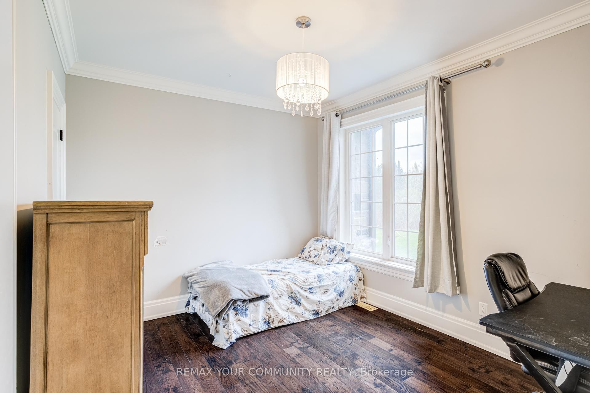 









20111


Bathurst

Street East,
East Gwillimbury,




ON
L9N 1N3

