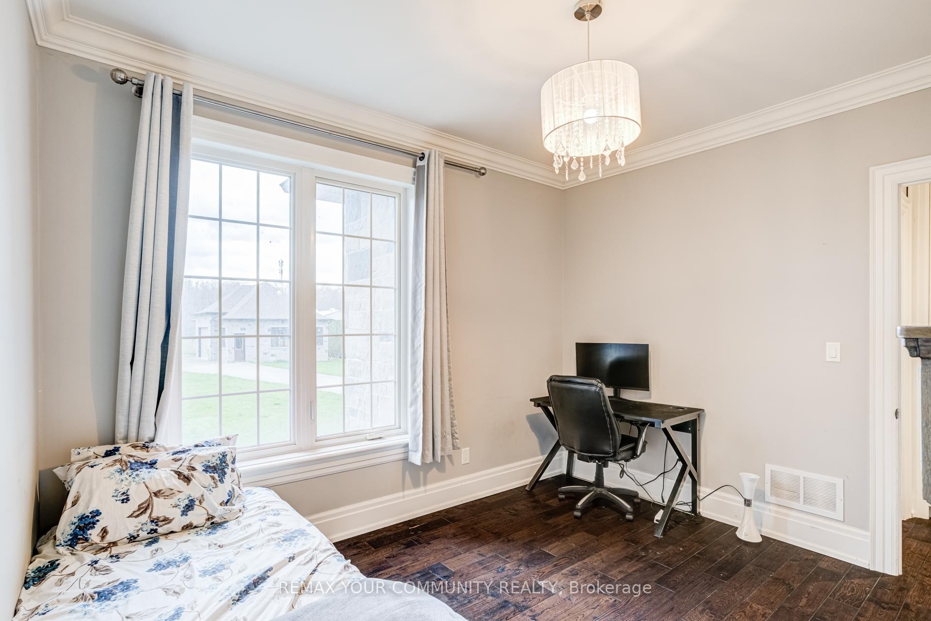 









20111


Bathurst

Street East,
East Gwillimbury,




ON
L9N 1N3

