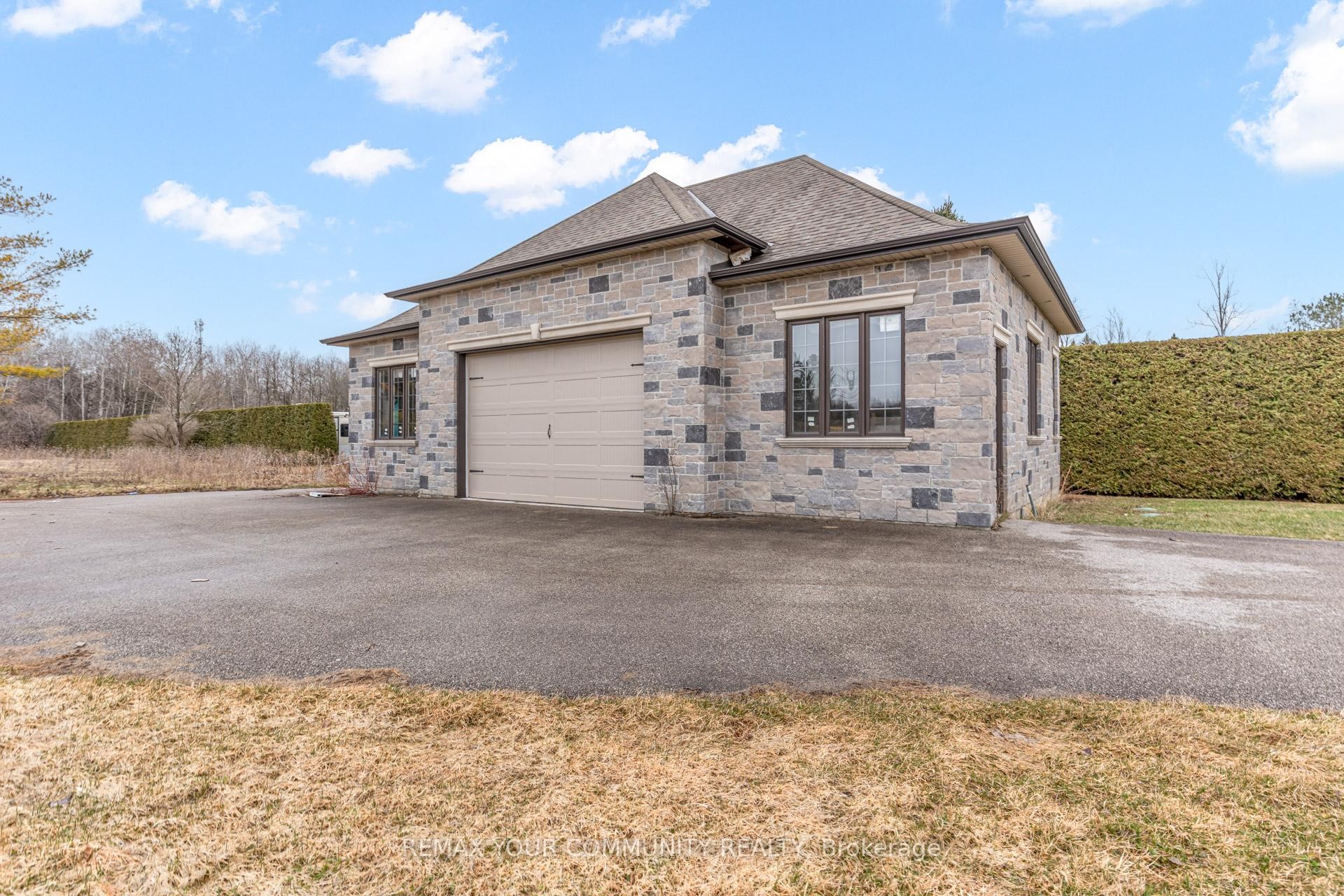 









20111


Bathurst

Street East,
East Gwillimbury,




ON
L9N 1N3

