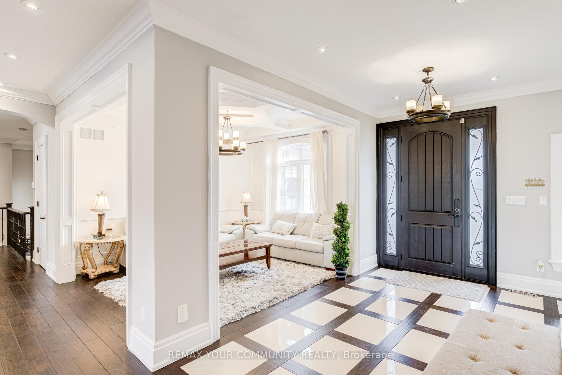 









20111


Bathurst

Street East,
East Gwillimbury,




ON
L9N 1N3

