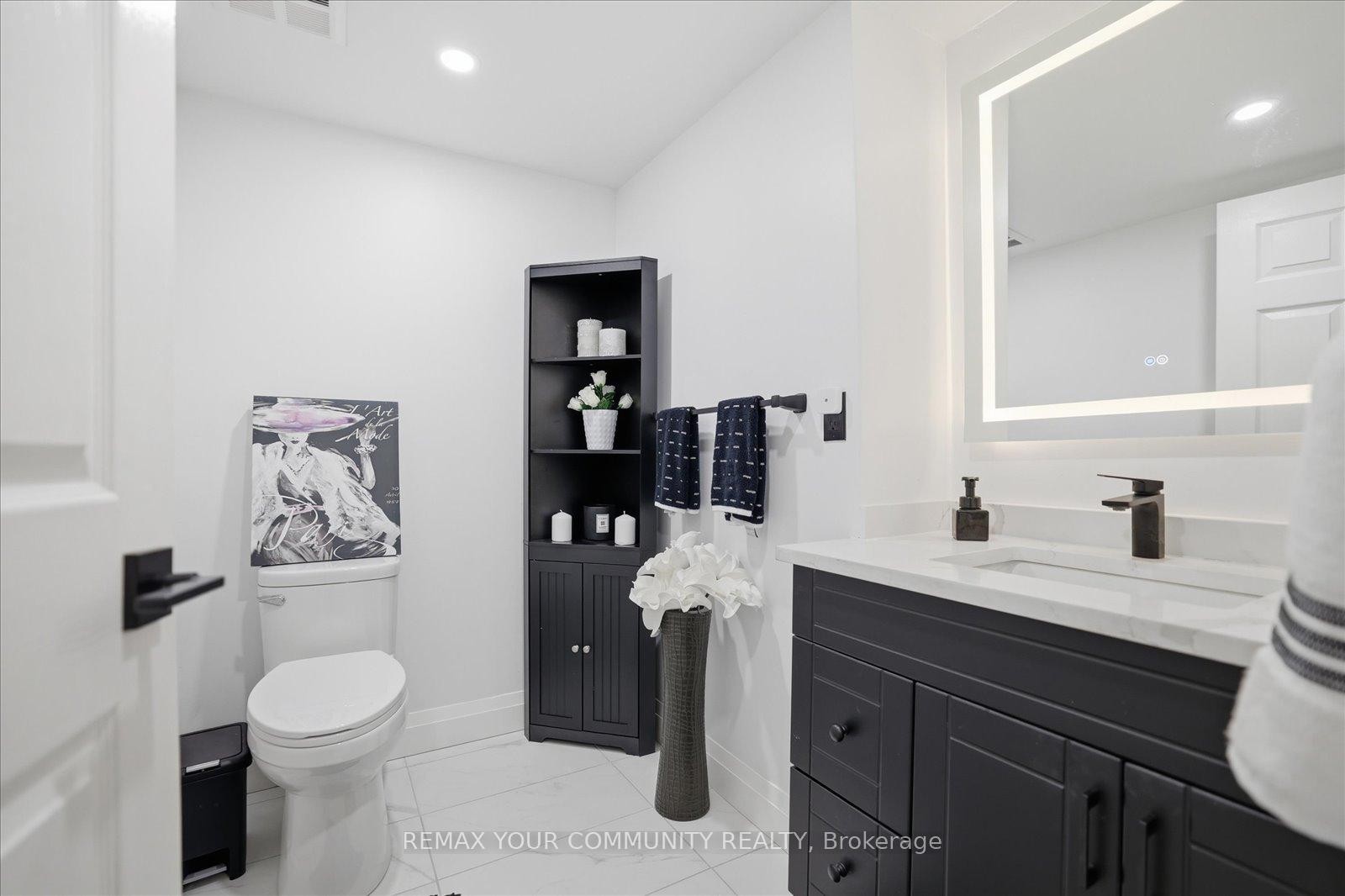 









121


Woodbridge

Avenue, 313,
Vaughan,




ON
L4L 9E3

