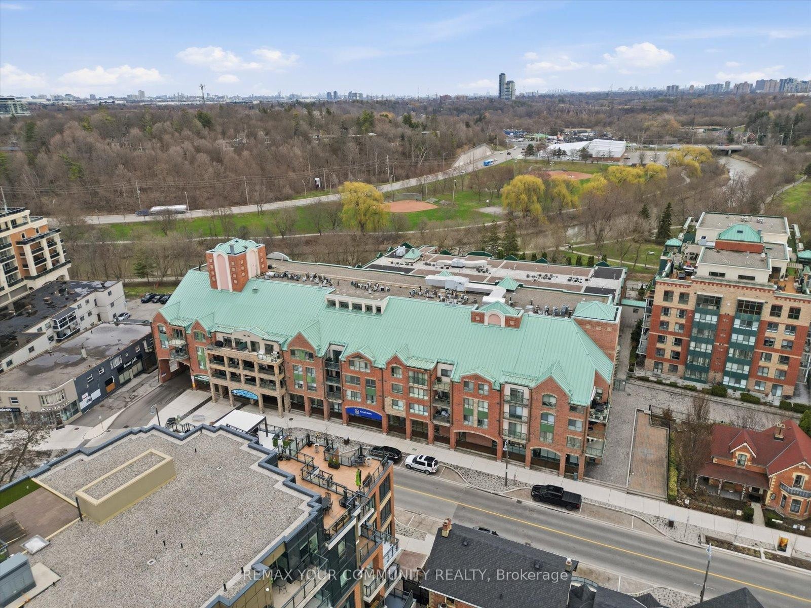 









121


Woodbridge

Avenue, 313,
Vaughan,




ON
L4L 9E3

