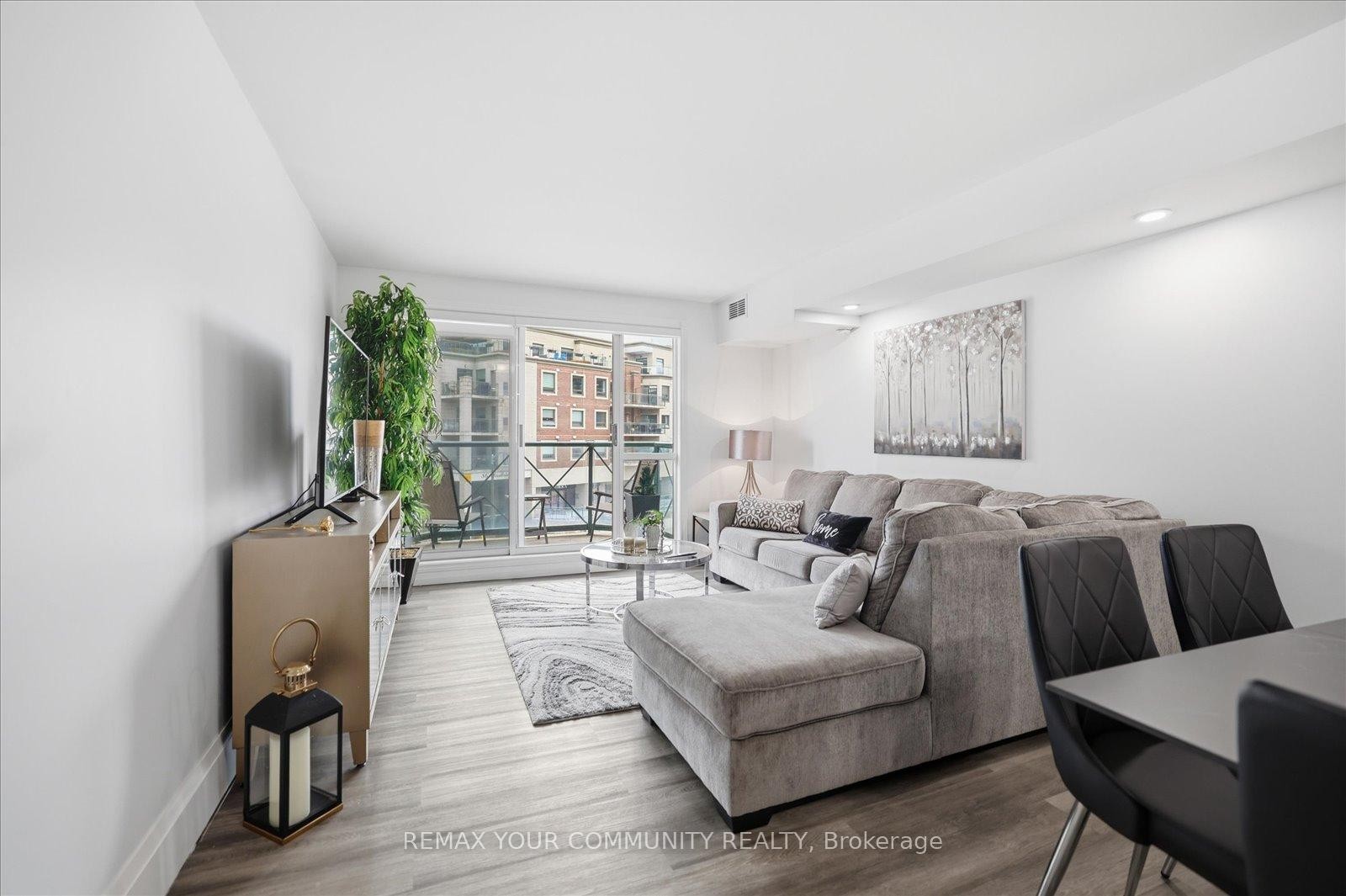 









121


Woodbridge

Avenue, 313,
Vaughan,




ON
L4L 9E3


