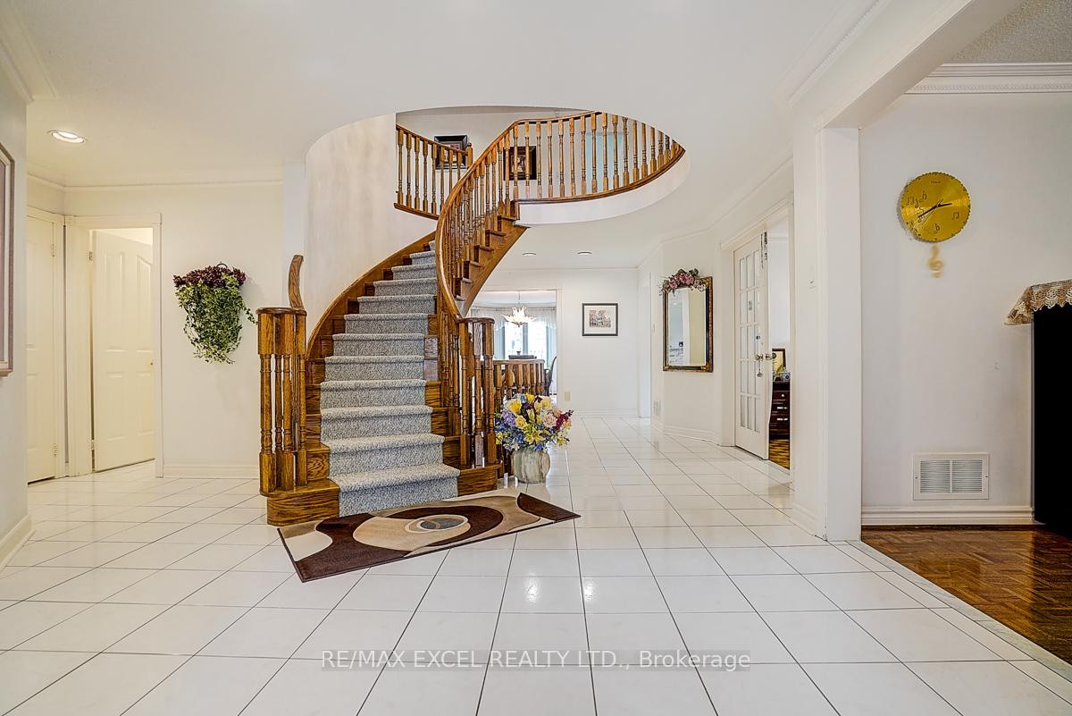 









10


Brookshill

Crescent,
Richmond Hill,




ON
L4B 3J1

