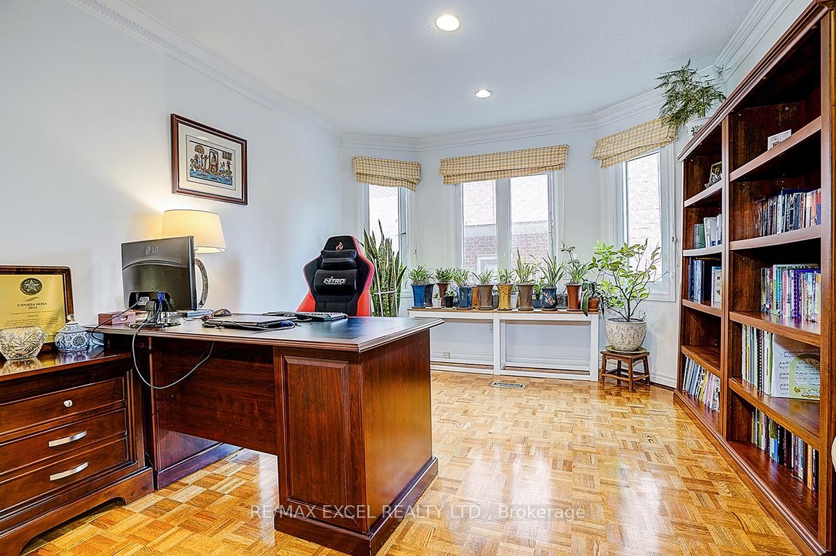 









10


Brookshill

Crescent,
Richmond Hill,




ON
L4B 3J1

