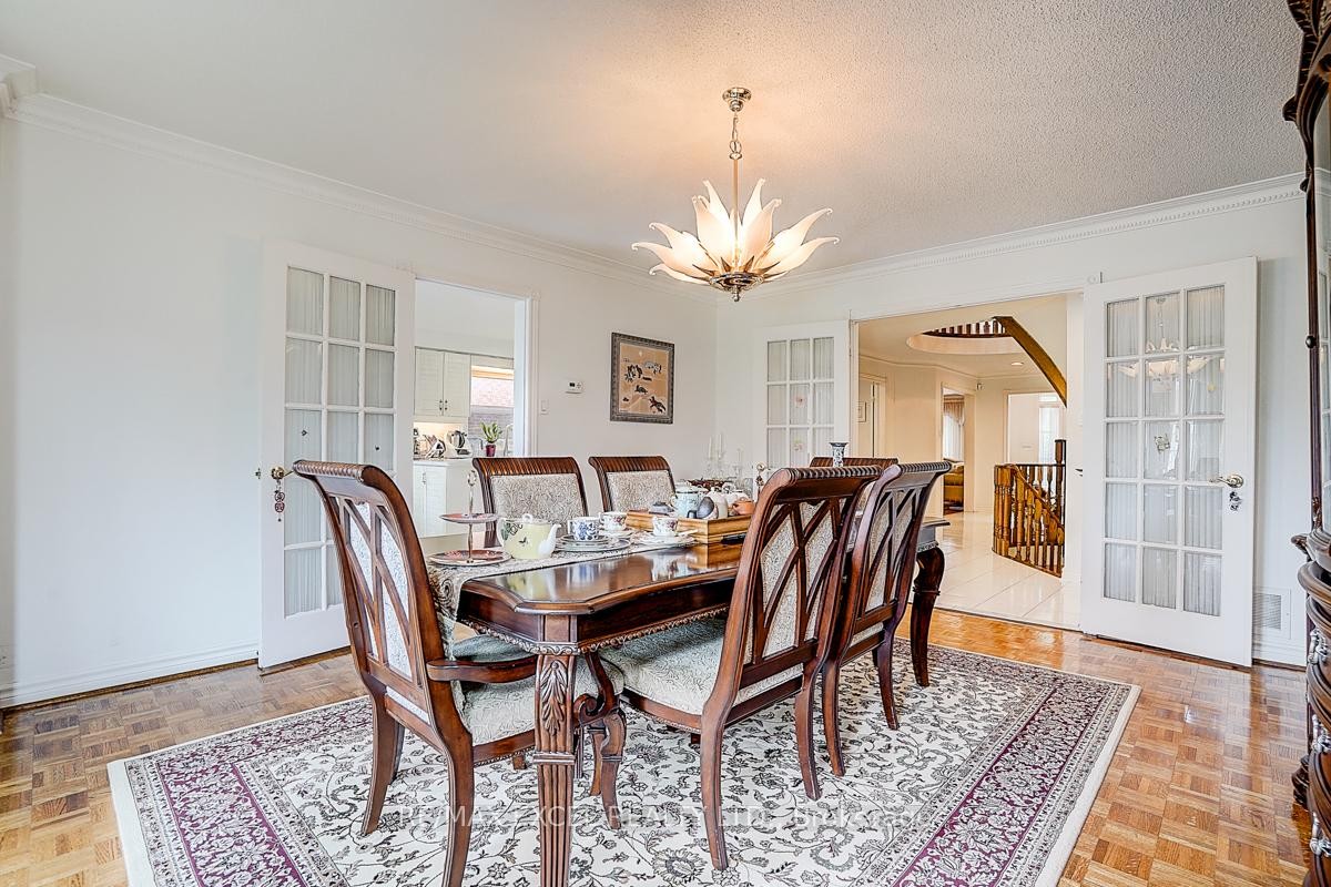 









10


Brookshill

Crescent,
Richmond Hill,




ON
L4B 3J1

