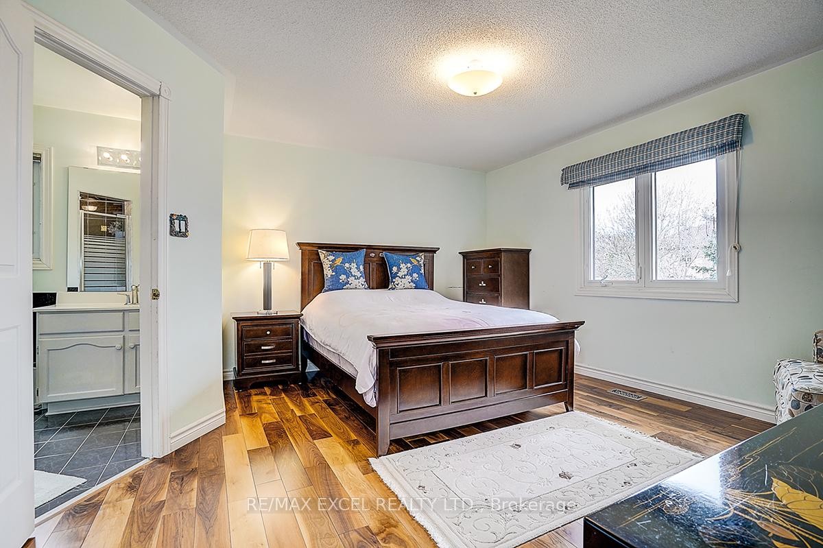 









10


Brookshill

Crescent,
Richmond Hill,




ON
L4B 3J1

