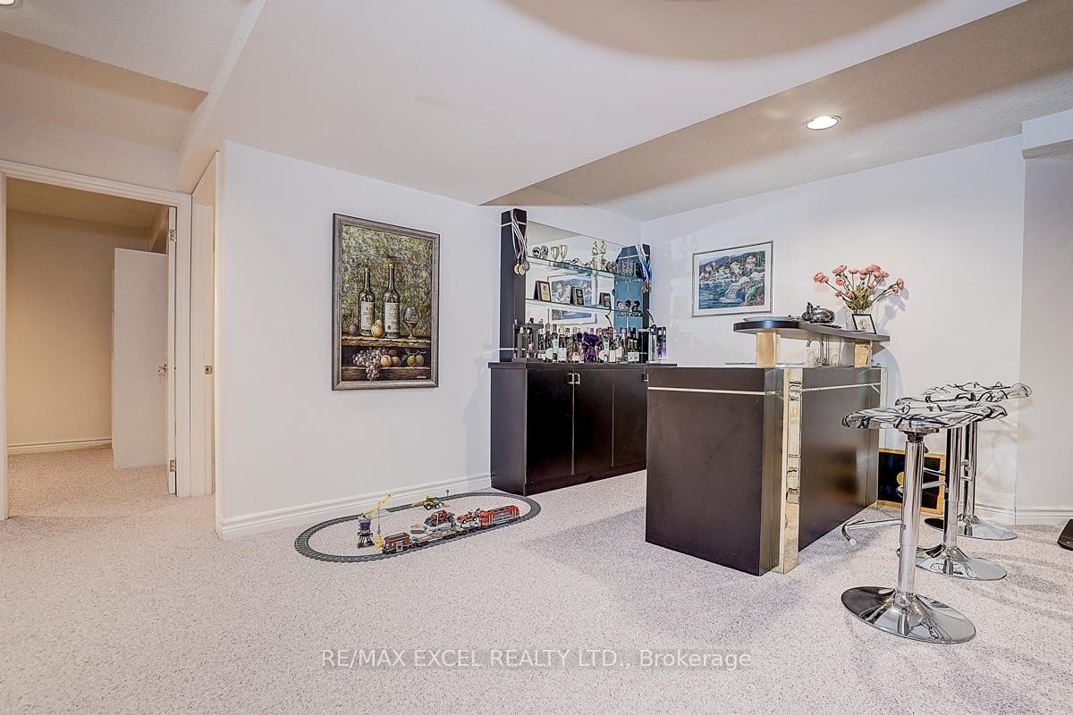 









10


Brookshill

Crescent,
Richmond Hill,




ON
L4B 3J1

