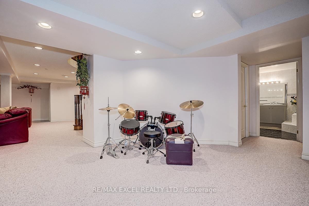









10


Brookshill

Crescent,
Richmond Hill,




ON
L4B 3J1

