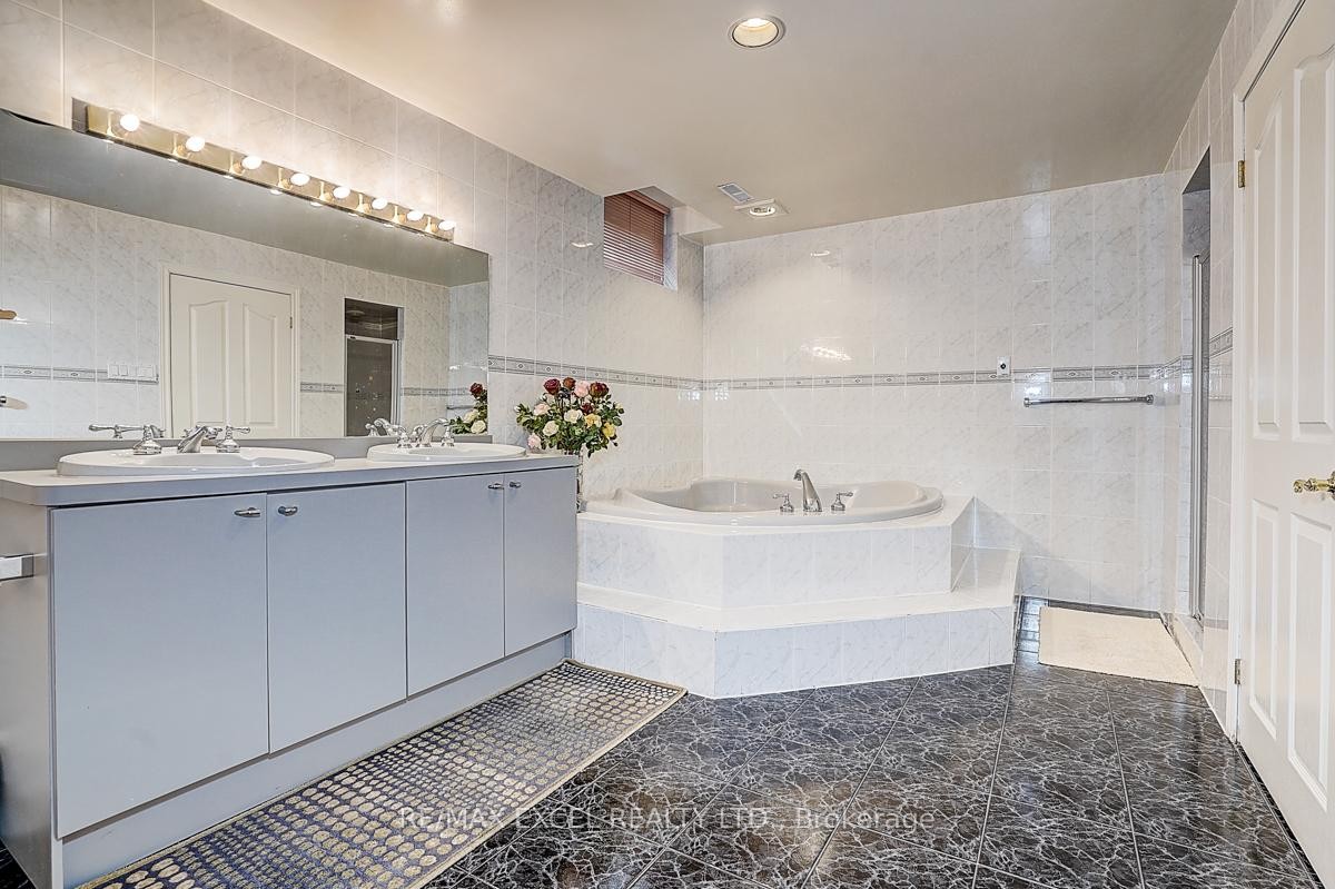 









10


Brookshill

Crescent,
Richmond Hill,




ON
L4B 3J1

