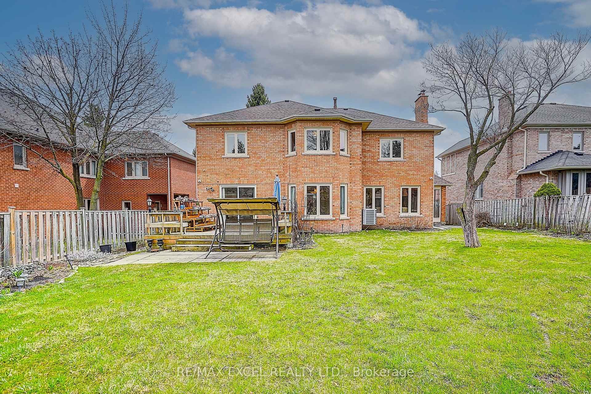 









10


Brookshill

Crescent,
Richmond Hill,




ON
L4B 3J1

