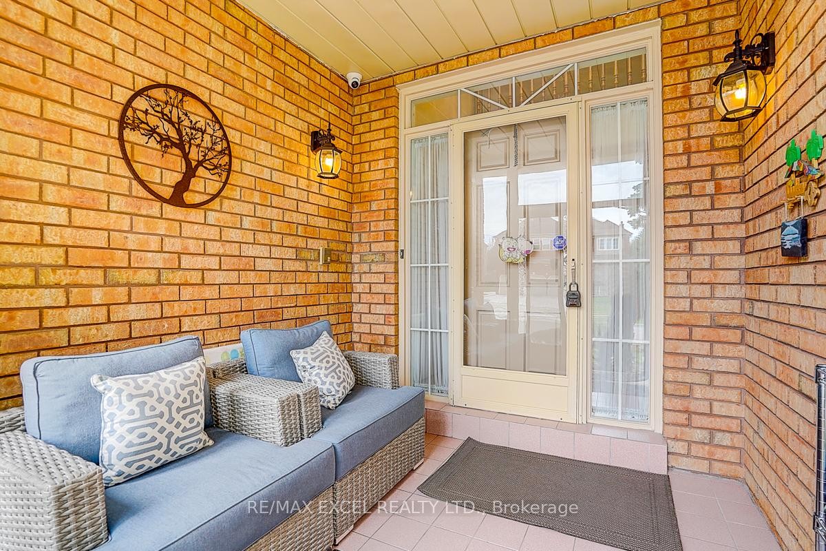 









10


Brookshill

Crescent,
Richmond Hill,




ON
L4B 3J1

