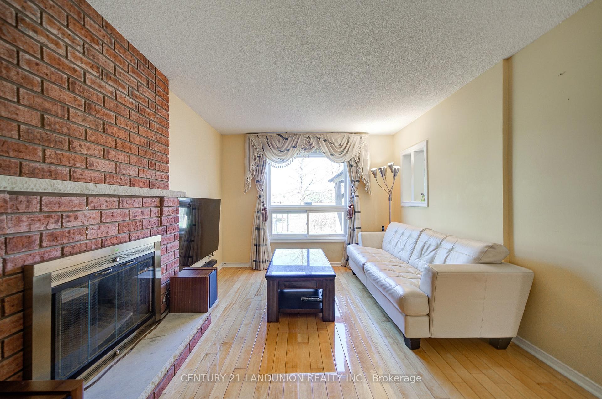 









49


John Stiver

Crescent,
Markham,




ON
L3R 9B6

